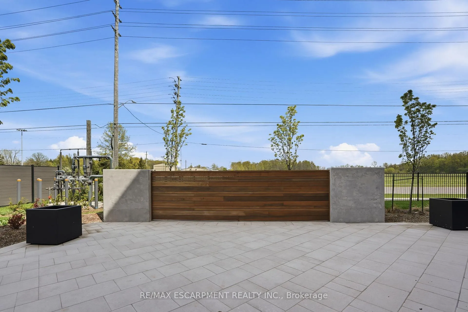 Photo 34 of Unit 407, 7549A Kalar Road, Niagara Falls, Brown — HOMEH