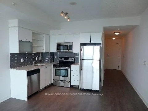 Front of Unit 2907, 150 East Liberty Street