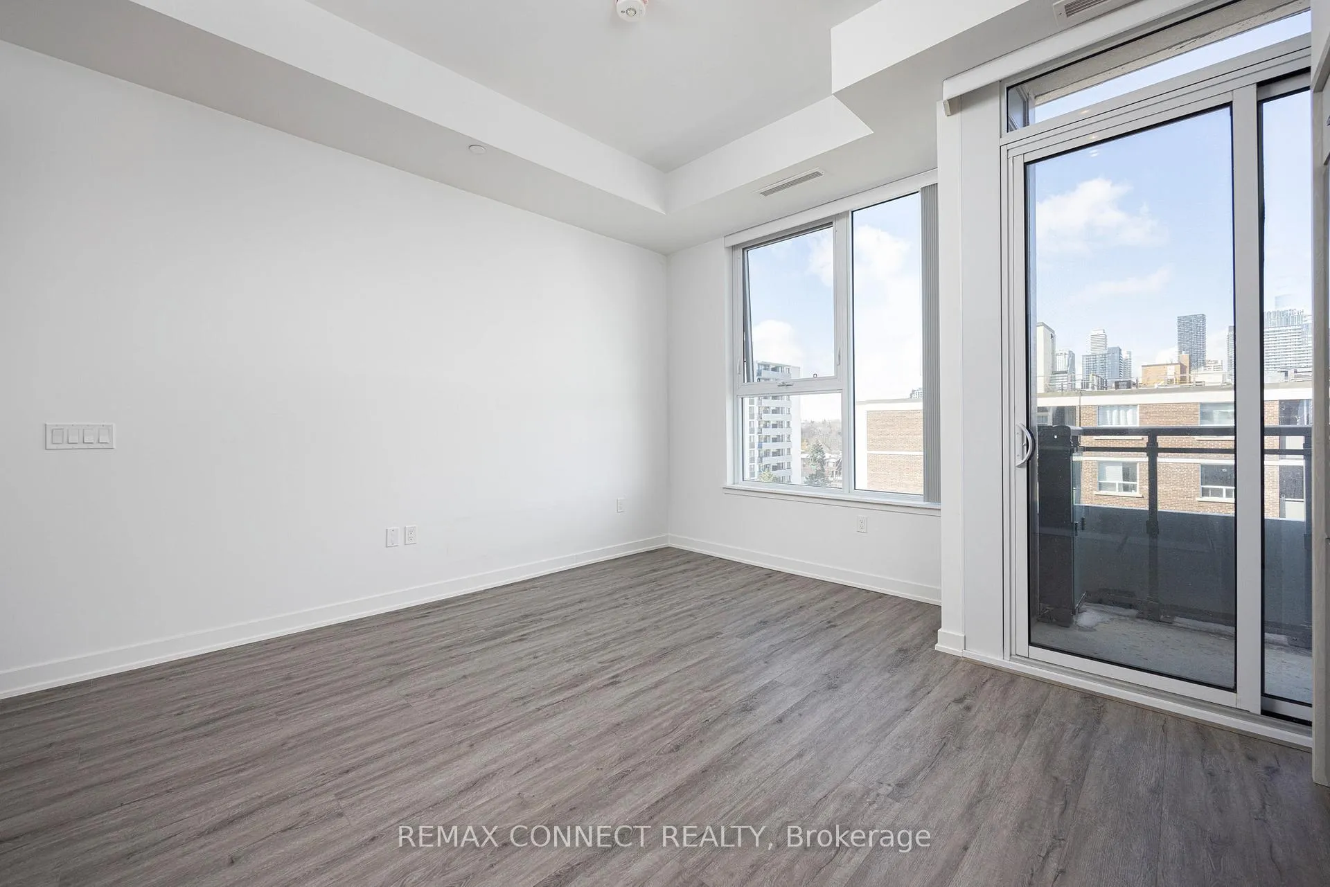 Photo 8 of Unit 708, 1 Cardiff Road, Toronto, Mount Pleasant East — HOMEH