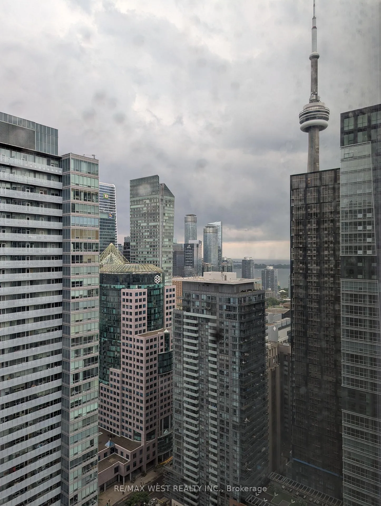 Photo 12 of Unit 4208, 8 Widmer Street, Toronto, Waterfront Communities — HOMEH