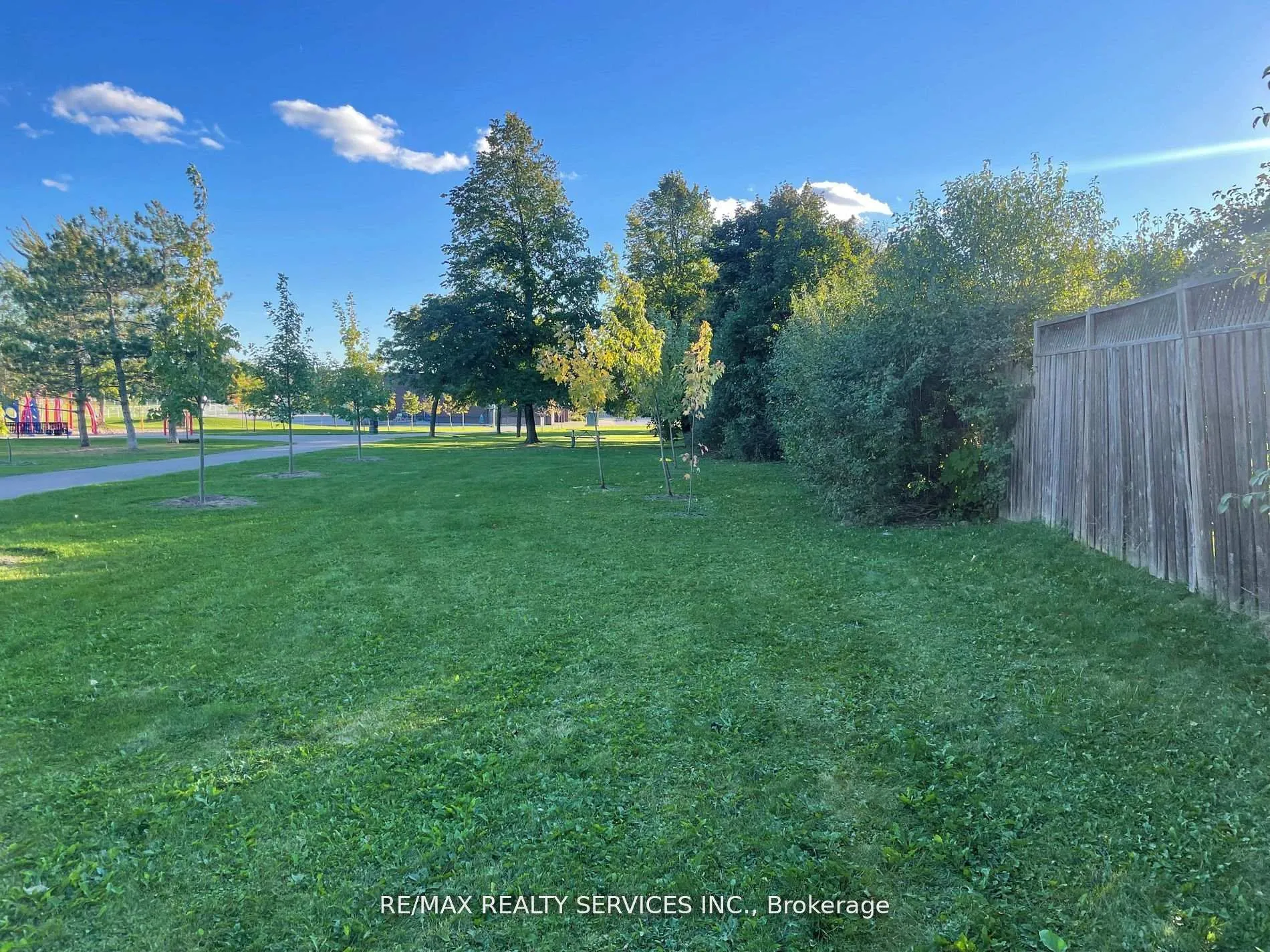 Photo 19 of 81 Glenforest Road, Brampton, Northgate — HOMEH