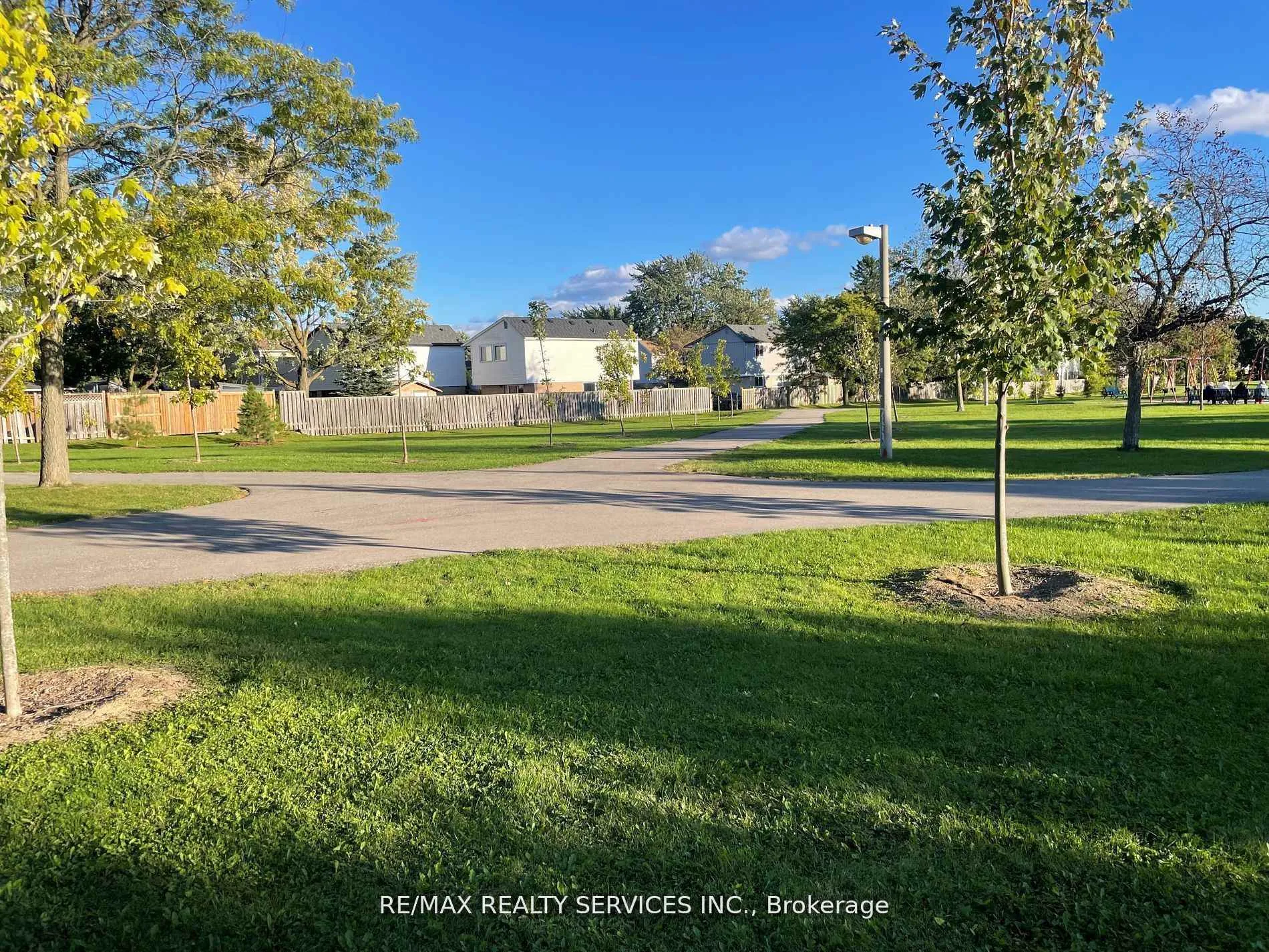 Photo 23 of 81 Glenforest Road, Brampton, Northgate — HOMEH