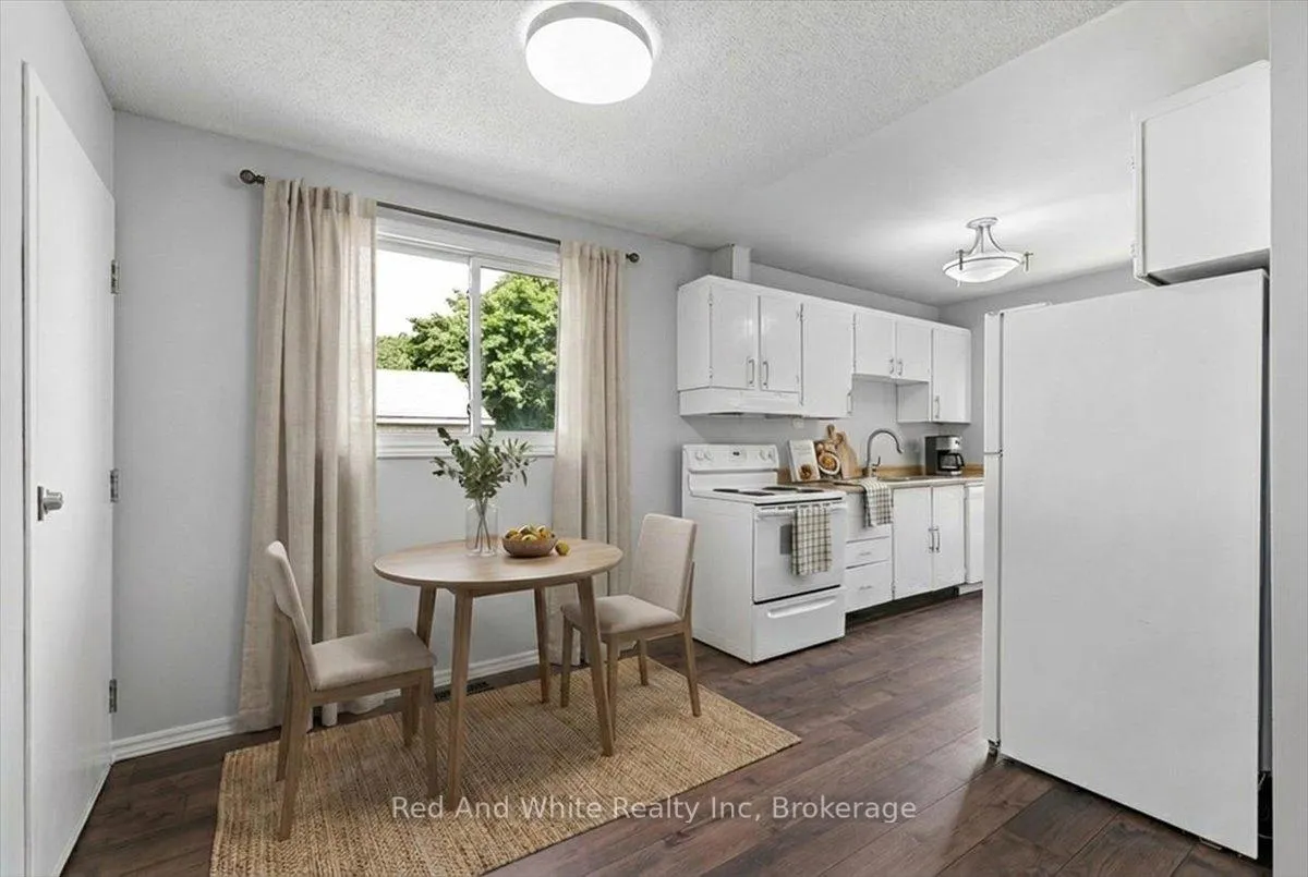 Photo 8 of 96 Pathfinder Crescent, Kitchener, Pioneer Park — HOMEH