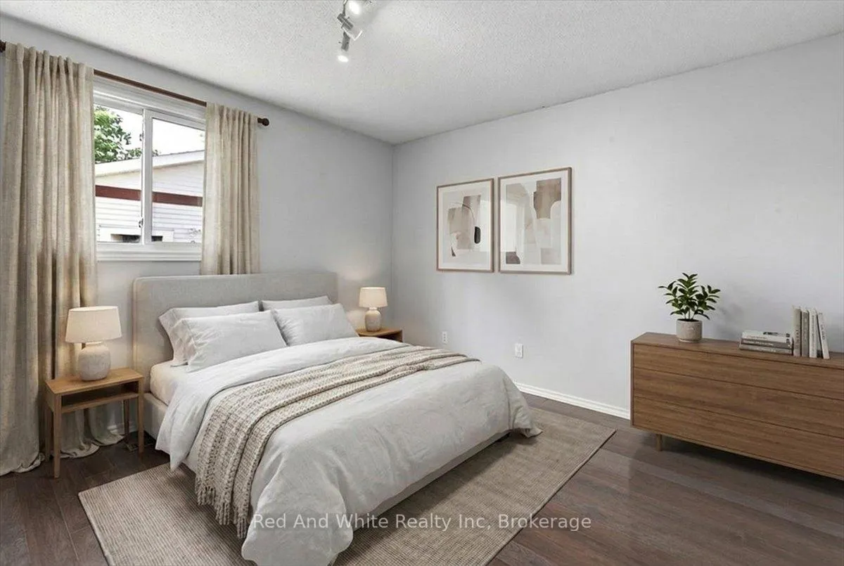Photo 10 of 96 Pathfinder Crescent, Kitchener, Pioneer Park — HOMEH