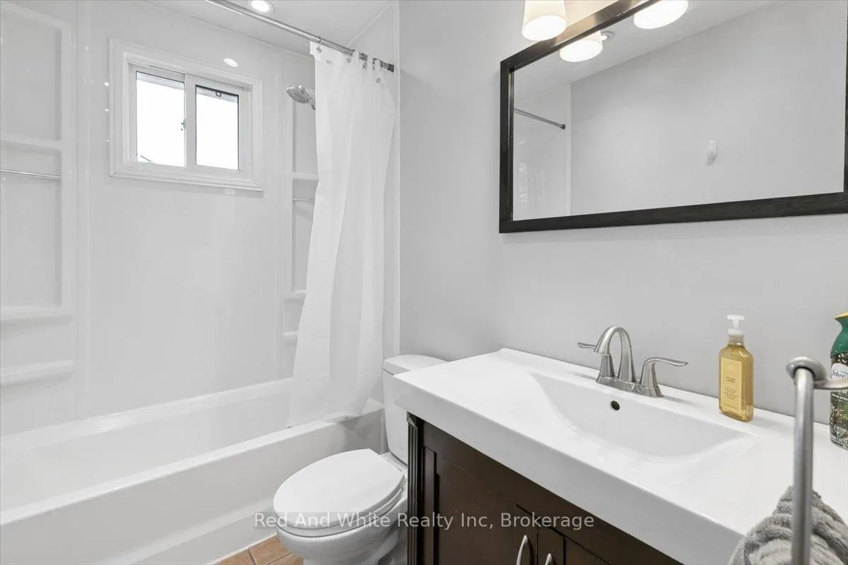 Photo 17 of 96 Pathfinder Crescent, Kitchener, Pioneer Park — HOMEH