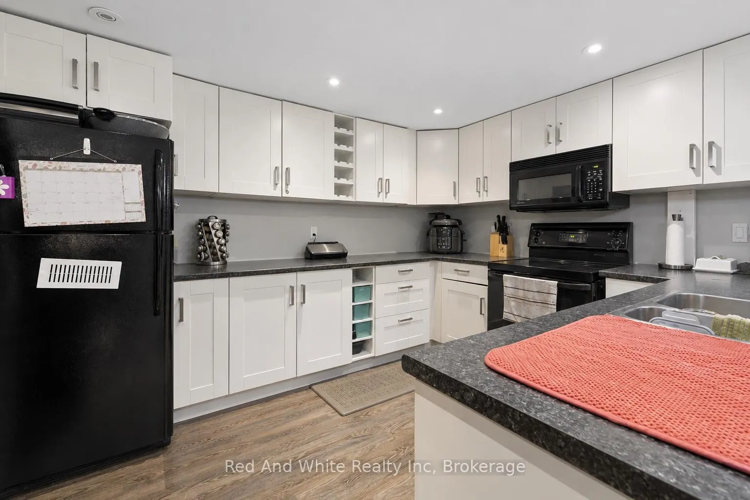 Photo 19 of 96 Pathfinder Crescent, Kitchener, Pioneer Park — HOMEH