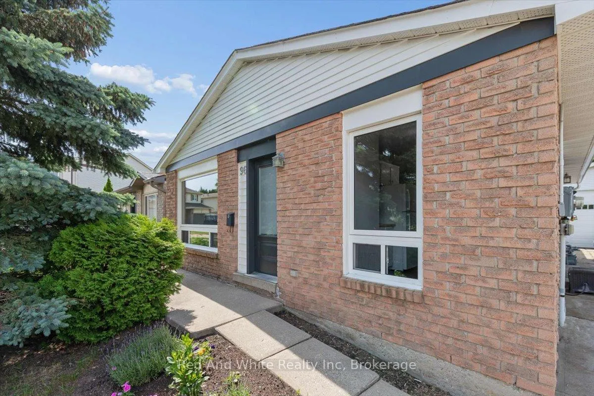 Photo 29 of 96 Pathfinder Crescent, Kitchener, Pioneer Park — HOMEH