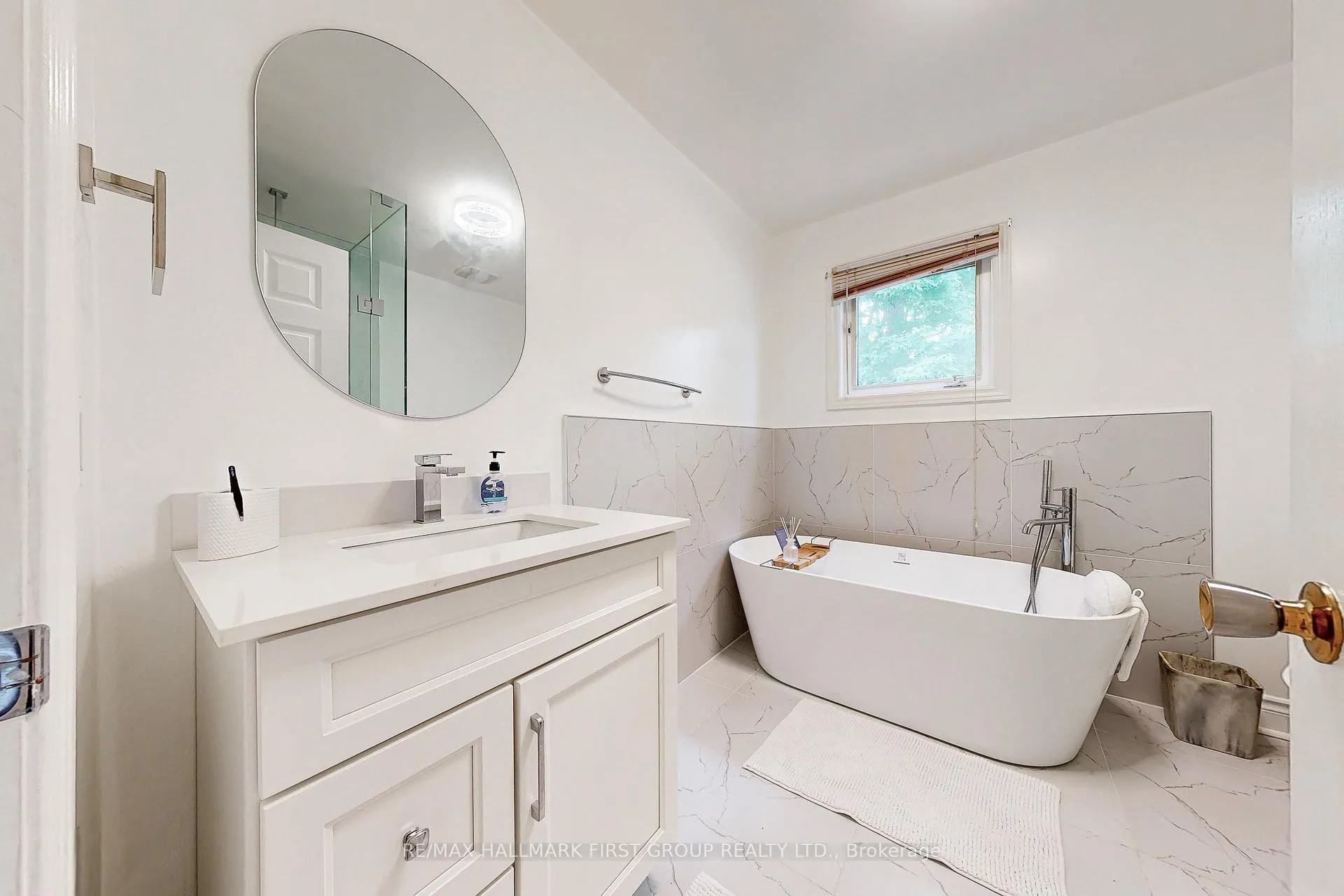Photo 5 of 8063 King Street, Clarington, Rural Clarington — HOMEH