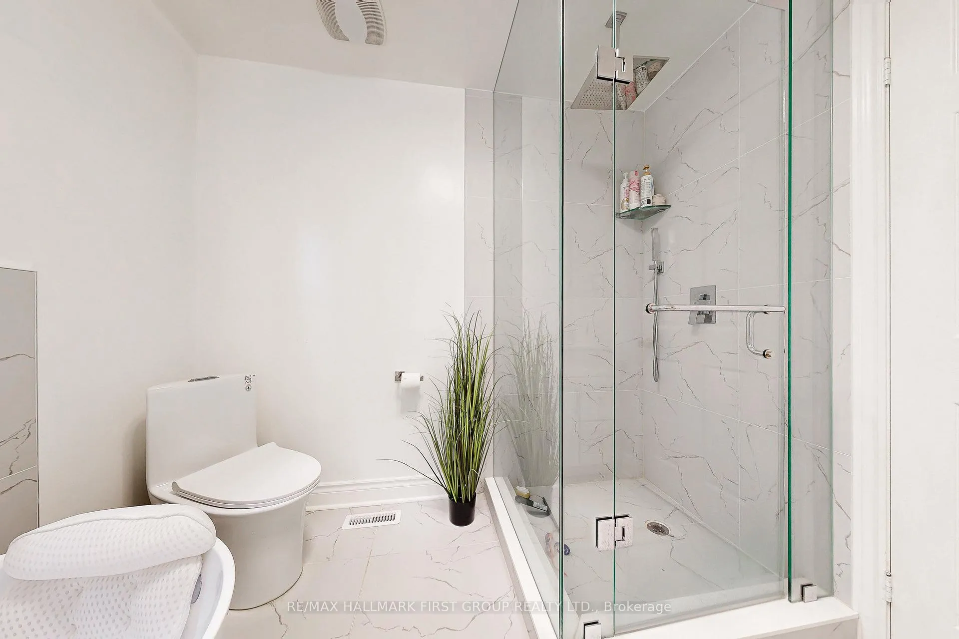 Photo 6 of 8063 King Street, Clarington, Rural Clarington — HOMEH