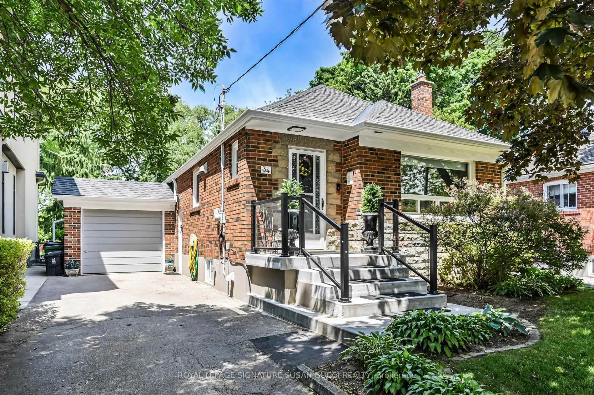 Photo 2 of 34 Ferris Road, Toronto, O'Connor-Parkview — HOMEH