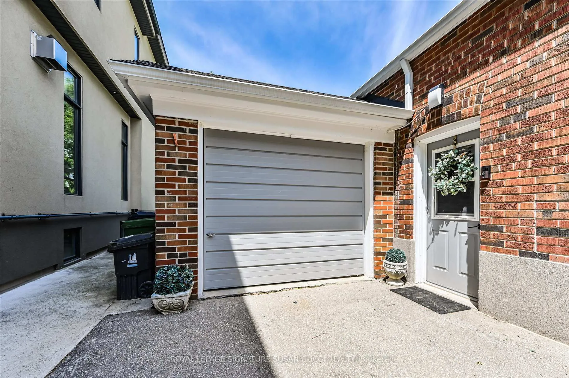 Photo 3 of 34 Ferris Road, Toronto, O'Connor-Parkview — HOMEH