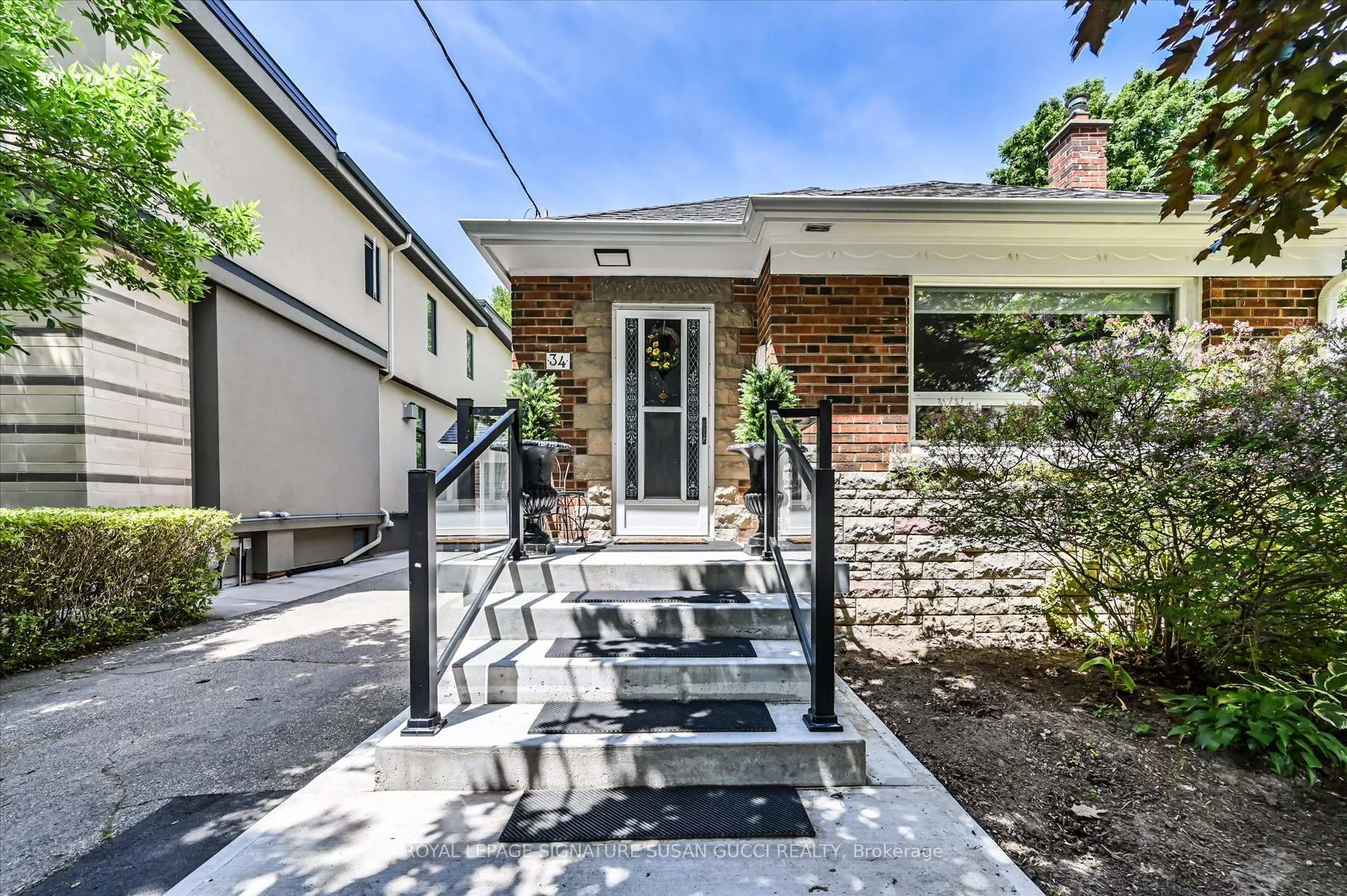 Photo 4 of 34 Ferris Road, Toronto, O'Connor-Parkview — HOMEH