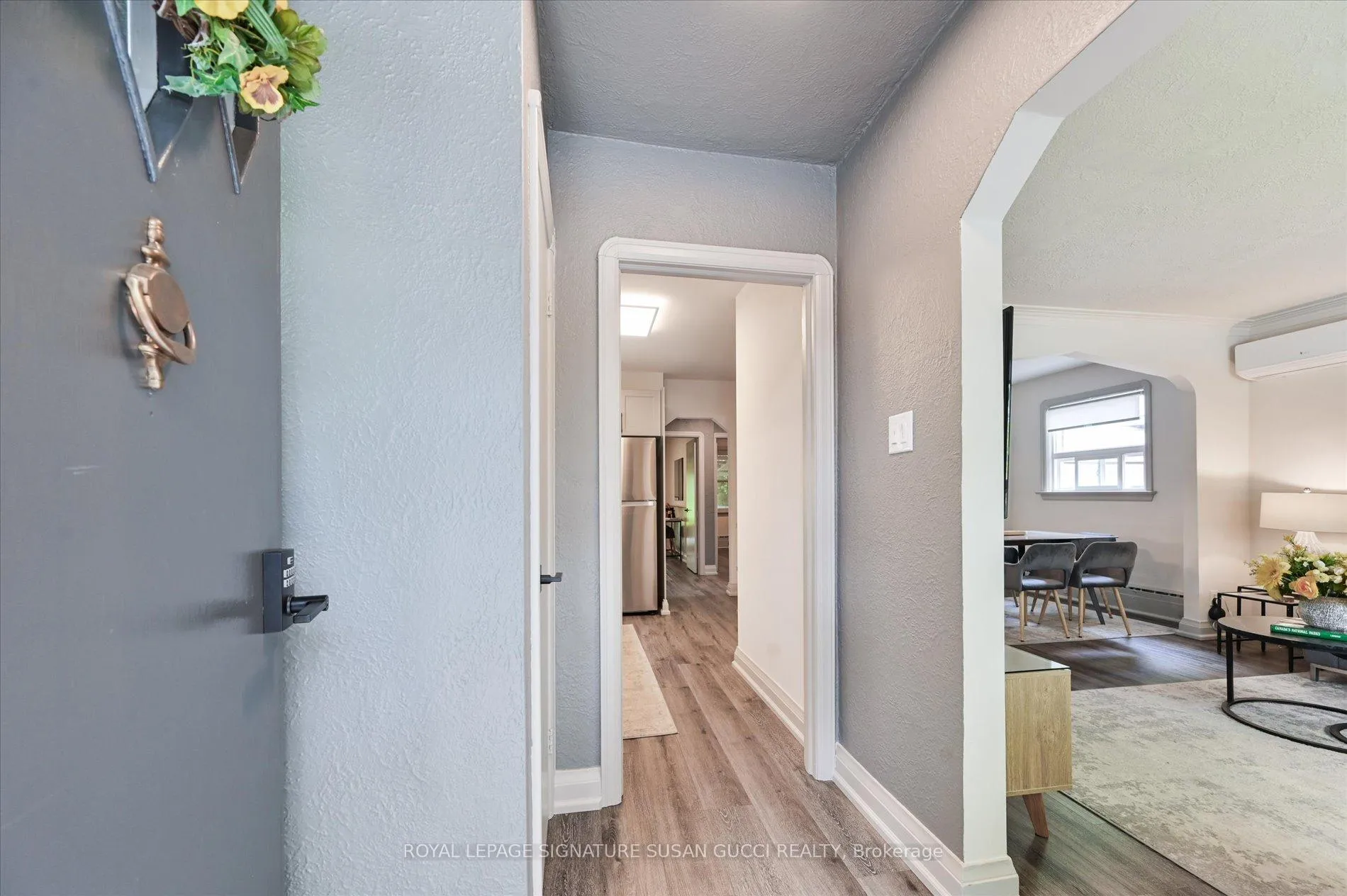 Photo 5 of 34 Ferris Road, Toronto, O'Connor-Parkview — HOMEH