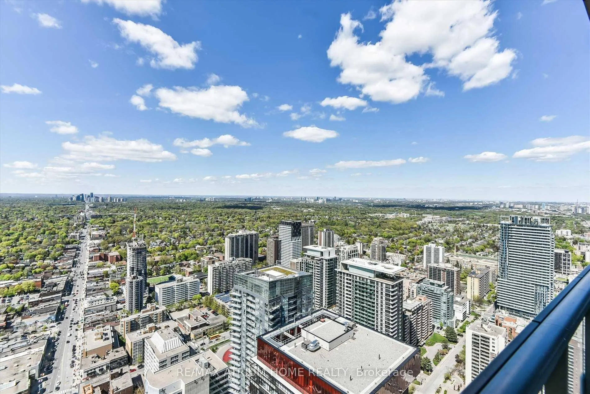 Photo 12 of Unit 4605, 8 Eglinton Avenue E, Toronto, Mount Pleasant West — HOMEH