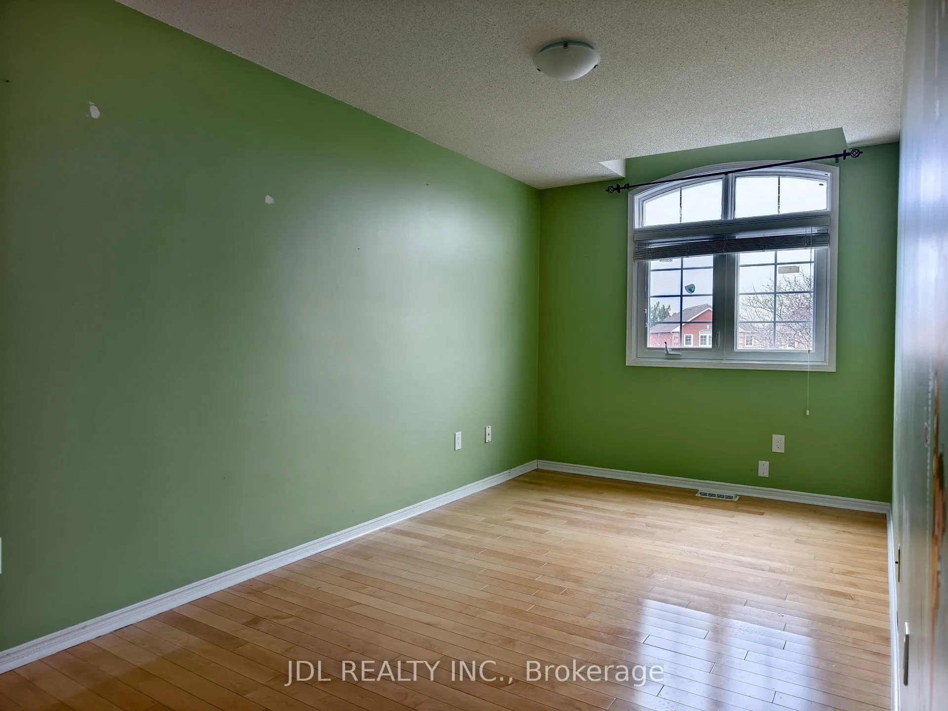 Photo 8 of 35 Kenborough Court, Markham, Milliken Mills East — HOMEH
