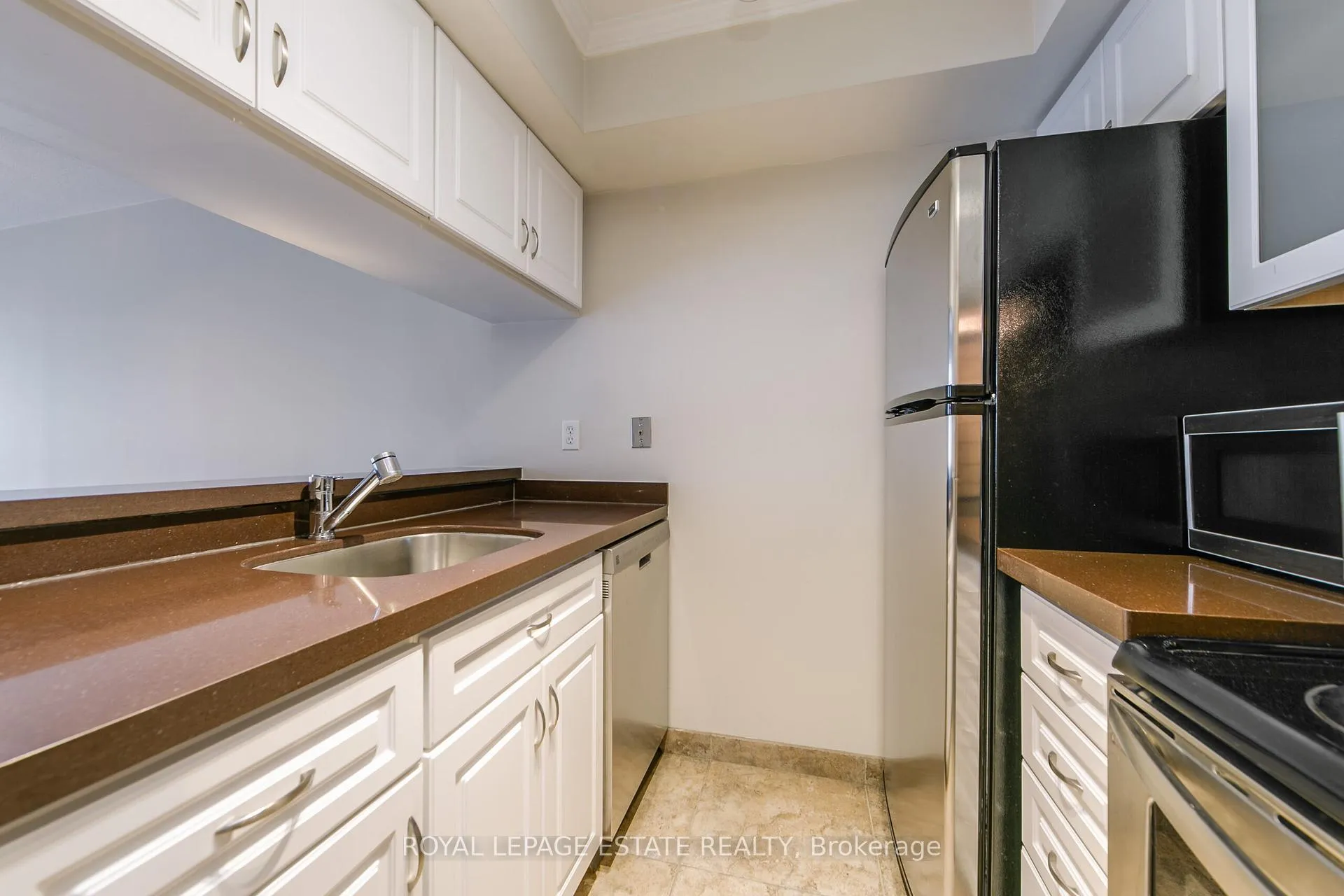 Photo 5 of Unit 606, 222 The Esplanade, Toronto, Waterfront Communities — HOMEH