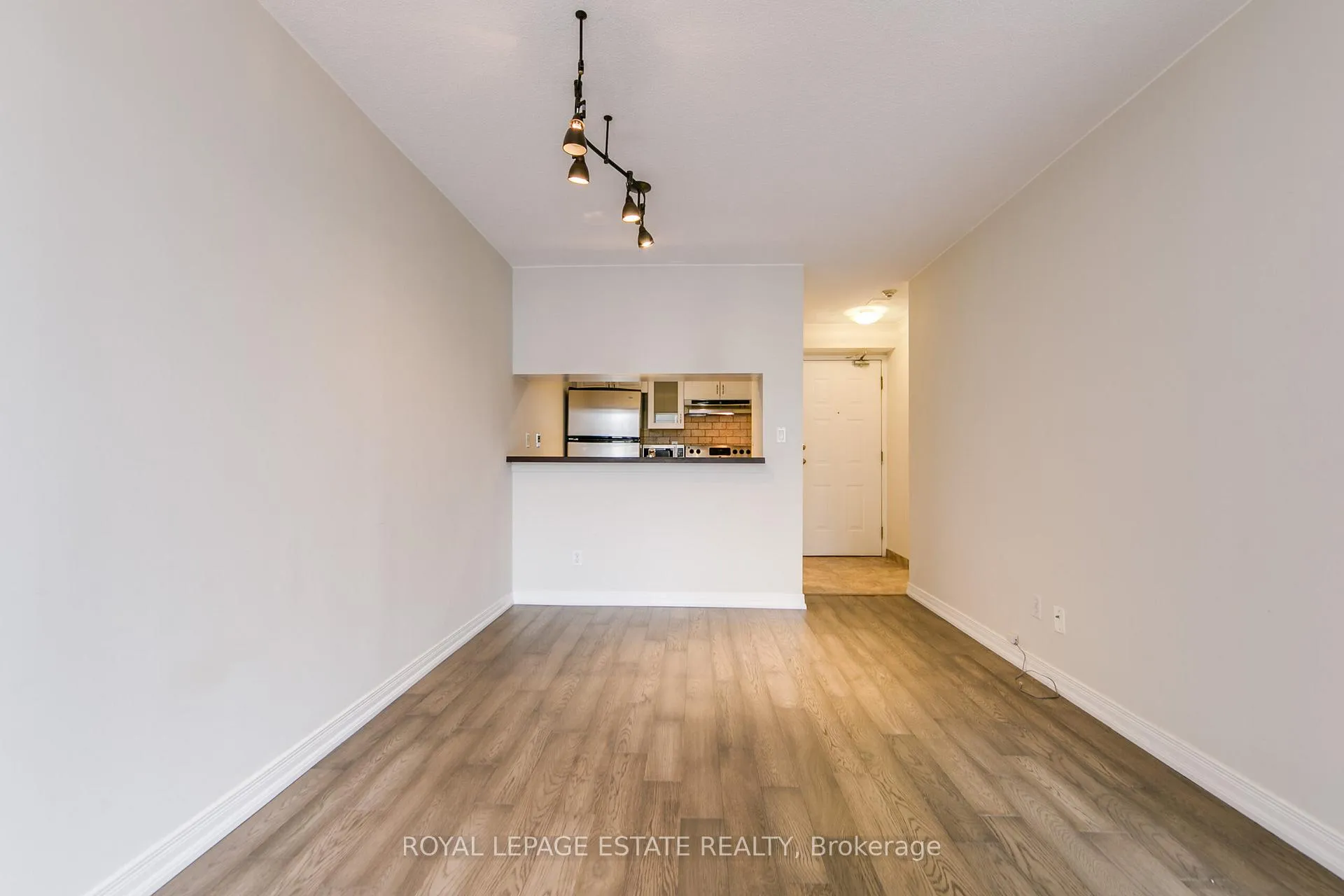 Photo 9 of Unit 606, 222 The Esplanade, Toronto, Waterfront Communities — HOMEH