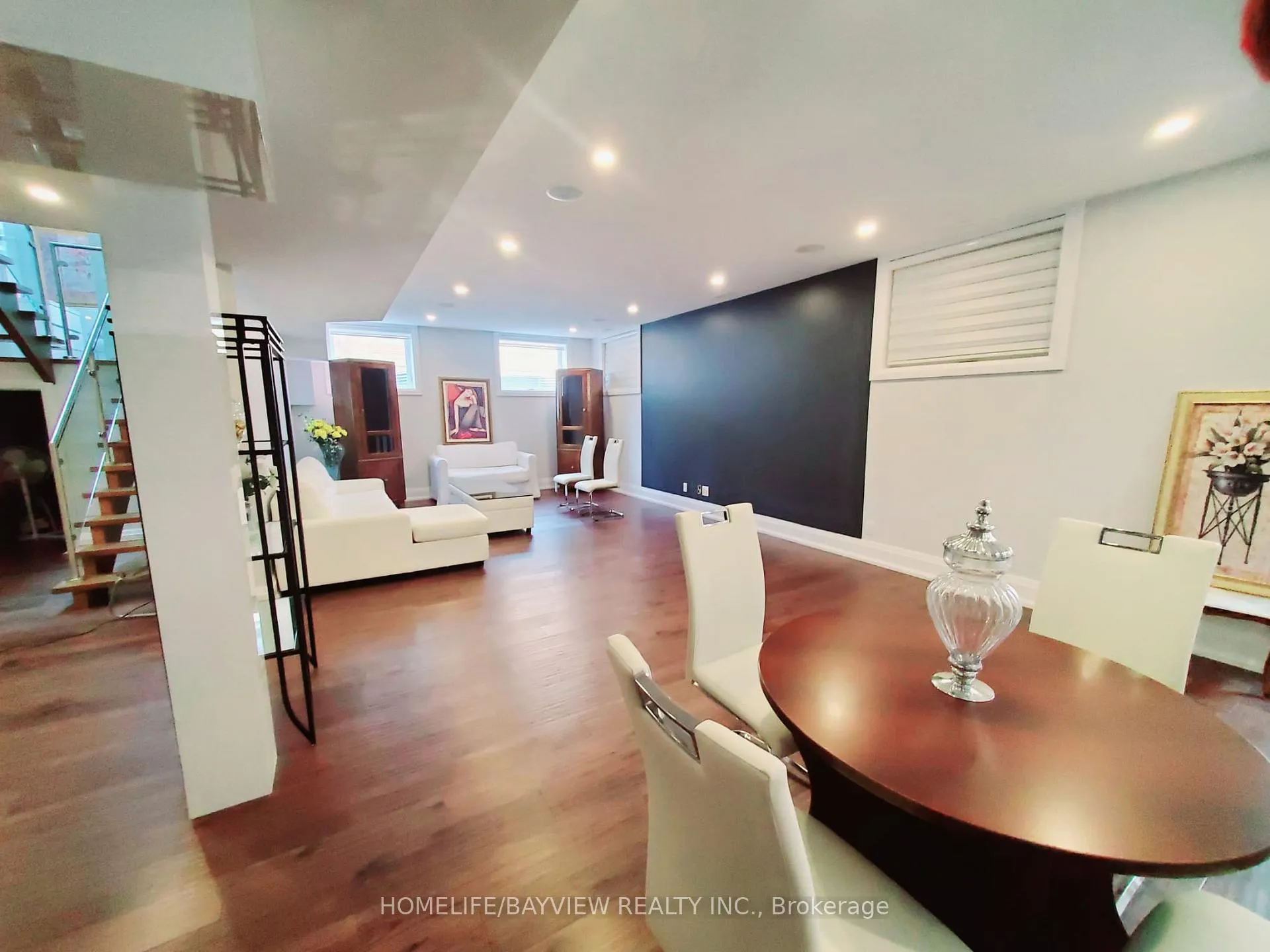 Photo 8 of 11 walnut Crescent, Etobicoke, Long Branch — HOMEH