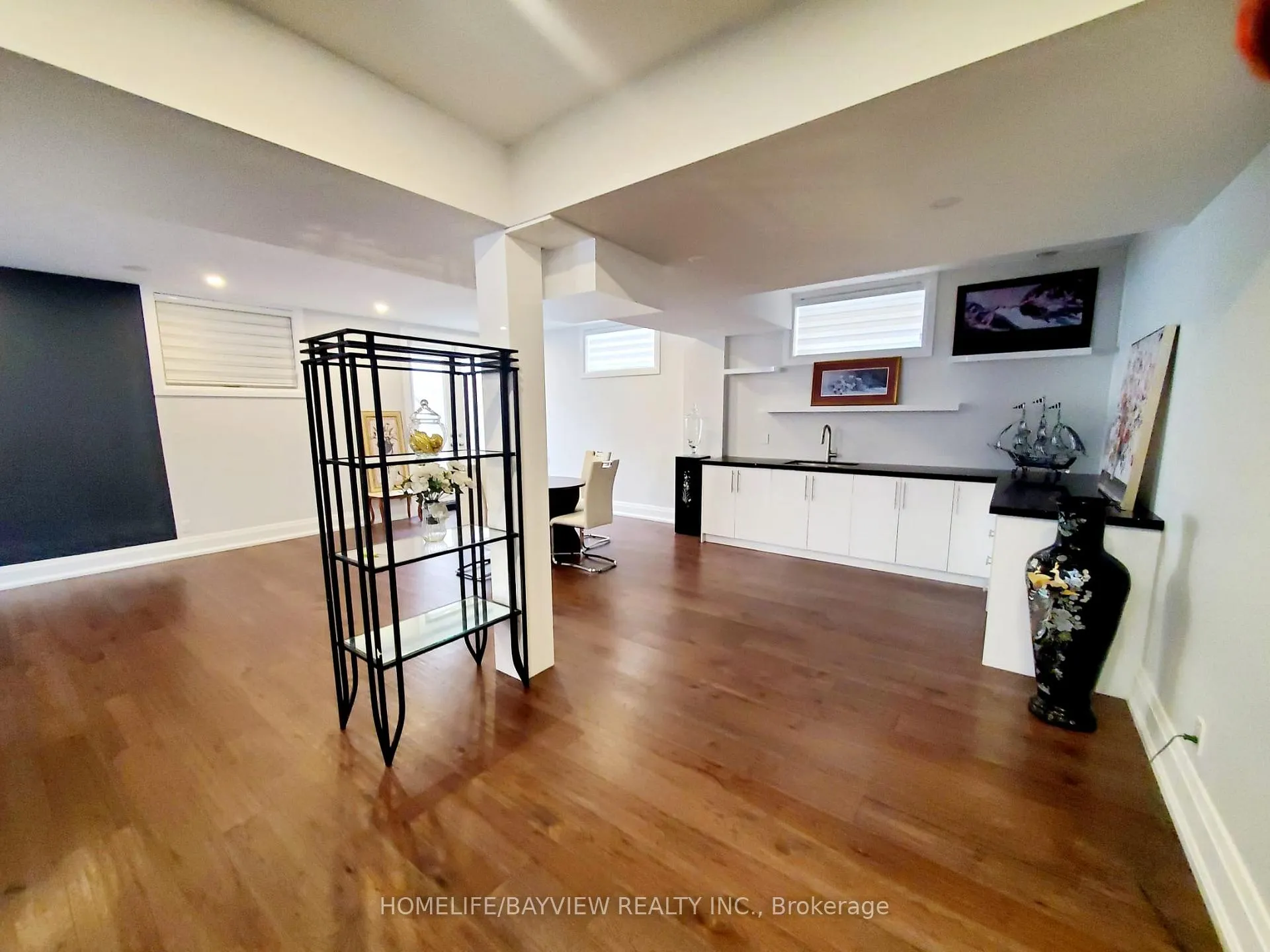 Photo 7 of 11 walnut Crescent, Etobicoke, Long Branch — HOMEH