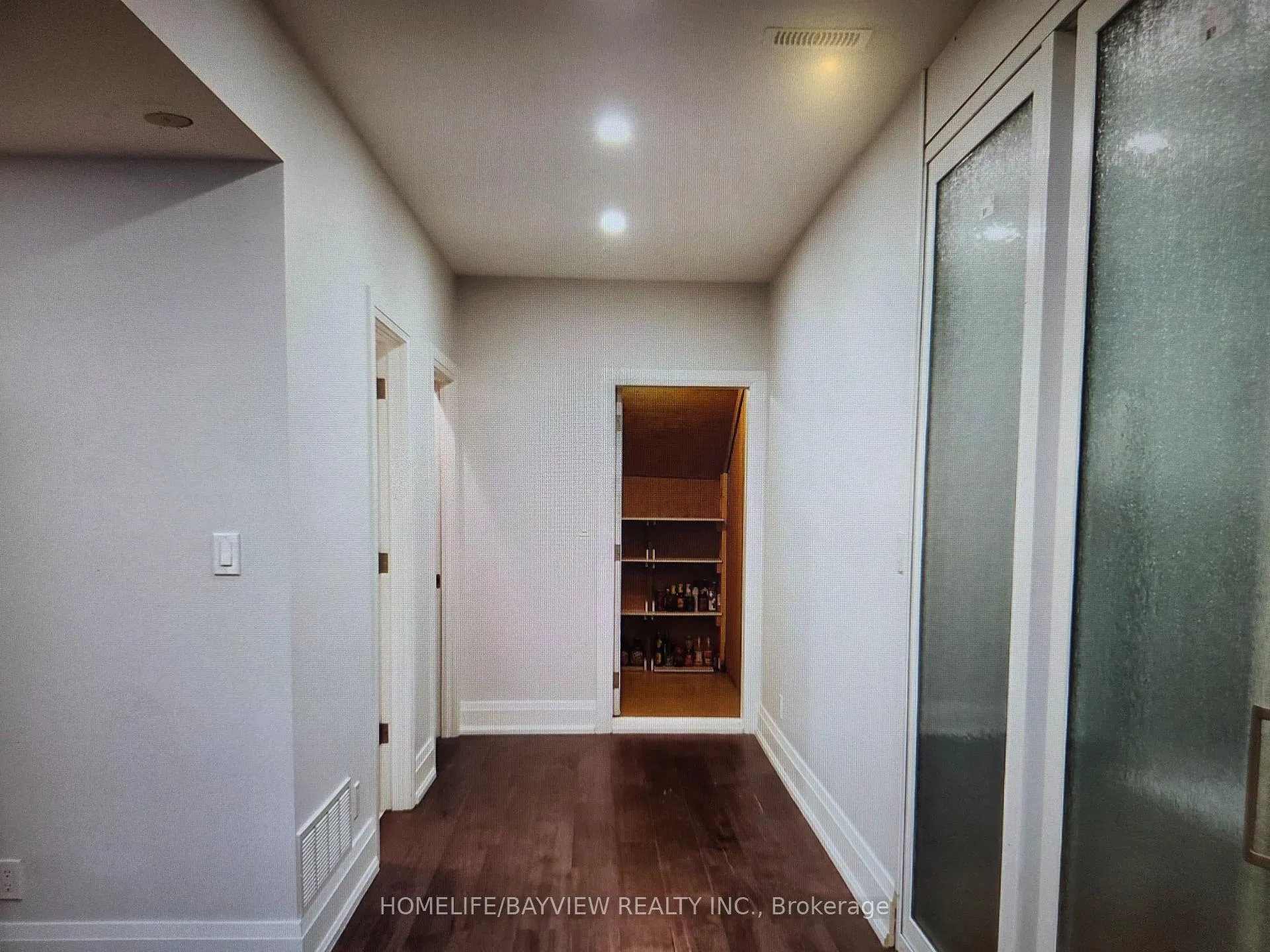 Photo 9 of 11 walnut Crescent, Etobicoke, Long Branch — HOMEH