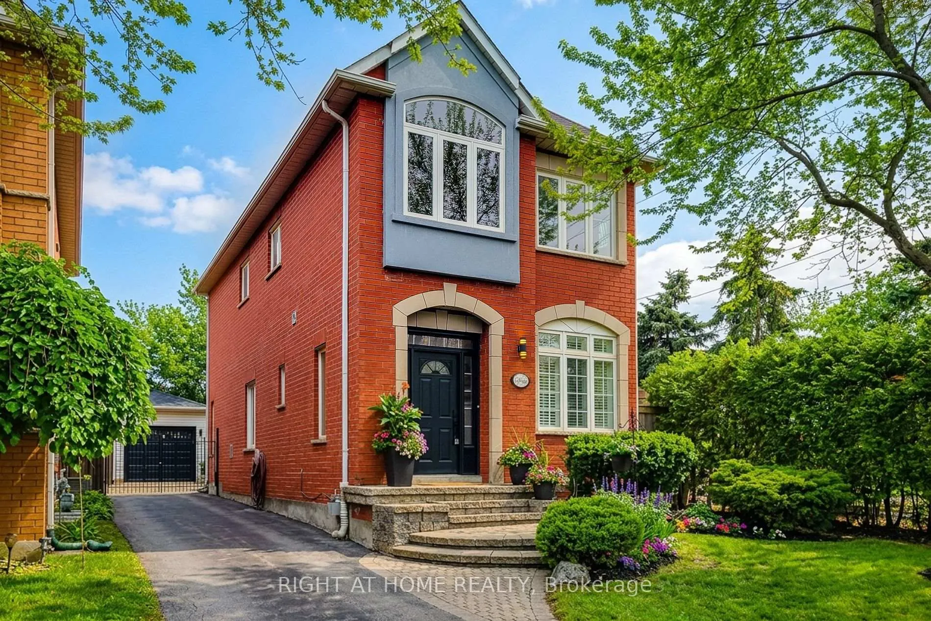 Photo 1 of 2624 Castle Hill Crescent, Oakville, River Oaks — HOMEH