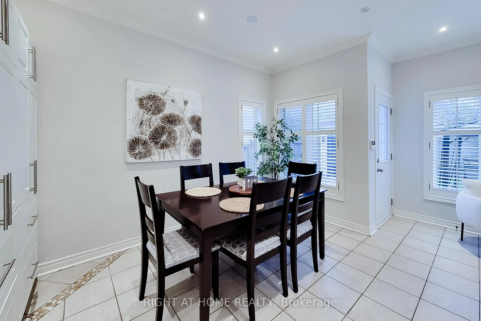 Photo 14 of 2624 Castle Hill Crescent, Oakville, River Oaks — HOMEH