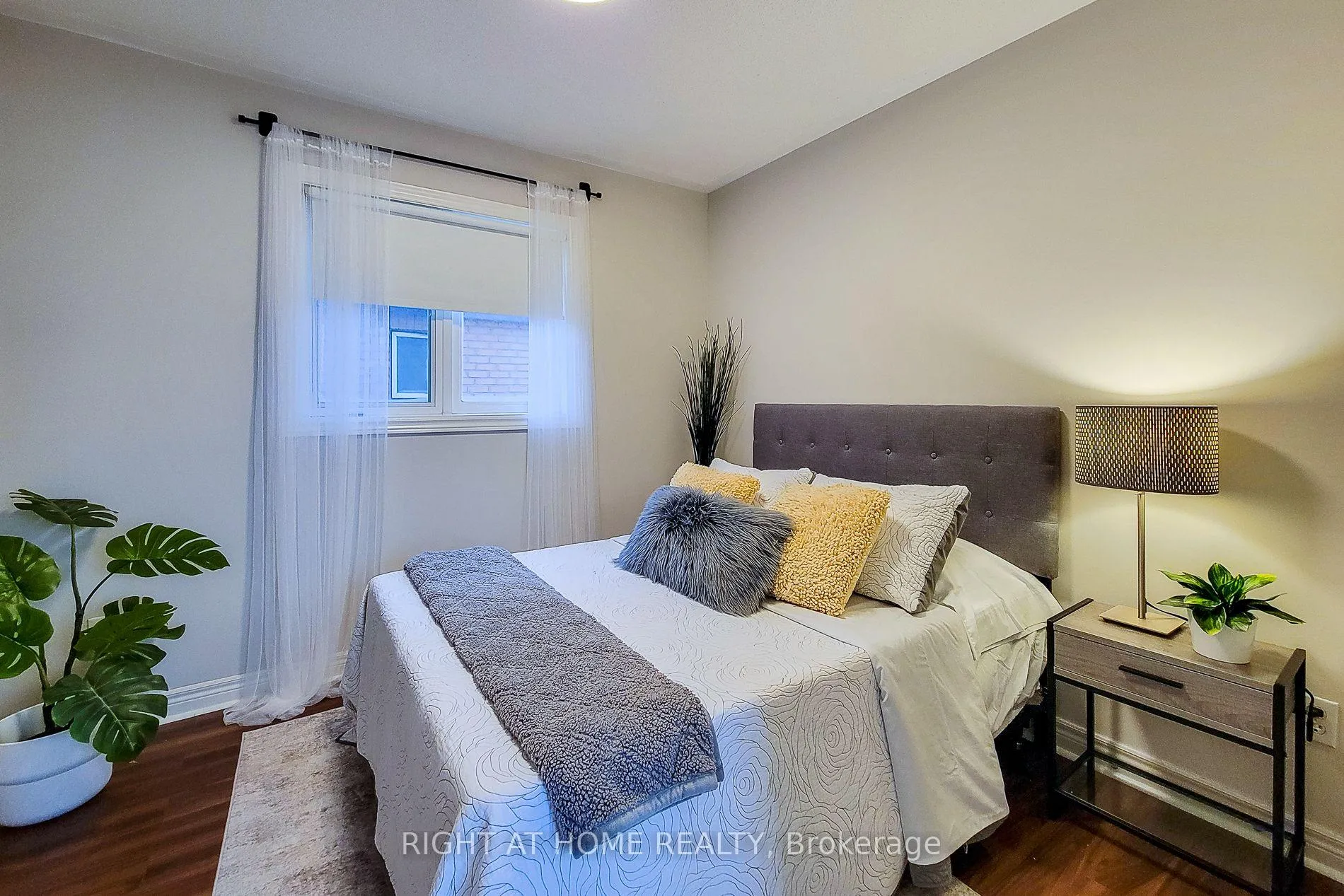 Photo 21 of 2624 Castle Hill Crescent, Oakville, River Oaks — HOMEH