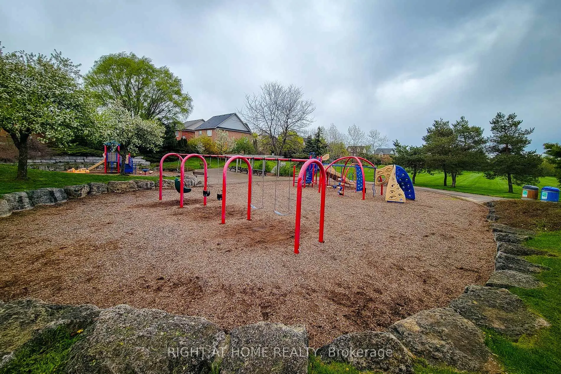 Photo 32 of 2624 Castle Hill Crescent, Oakville, River Oaks — HOMEH