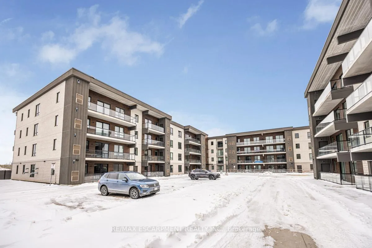 Photo 2 of Unit 301, 7549A Kalar Road, Niagara Falls, Brown — HOMEH