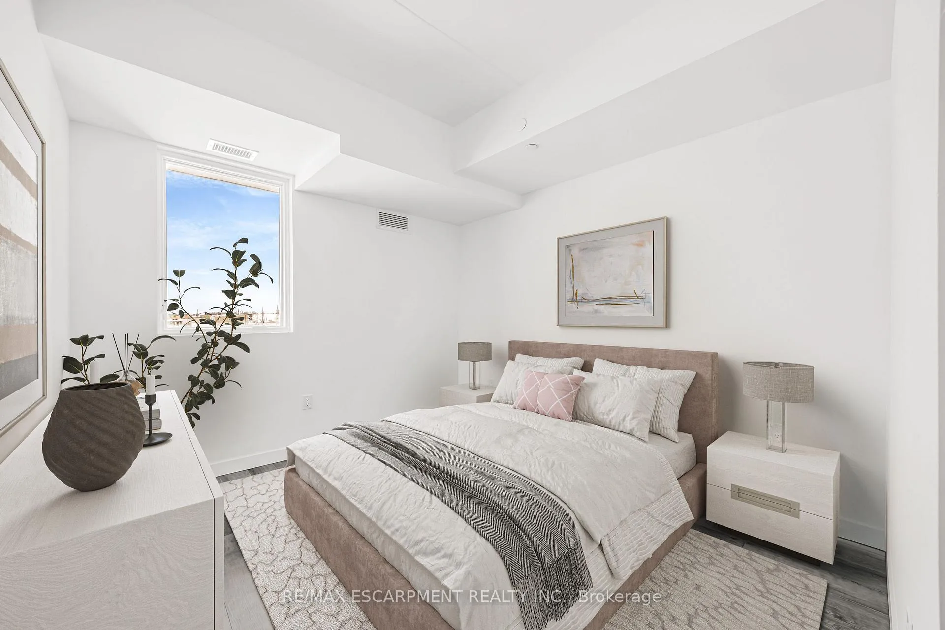Photo 11 of Unit 301, 7549A Kalar Road, Niagara Falls, Brown — HOMEH