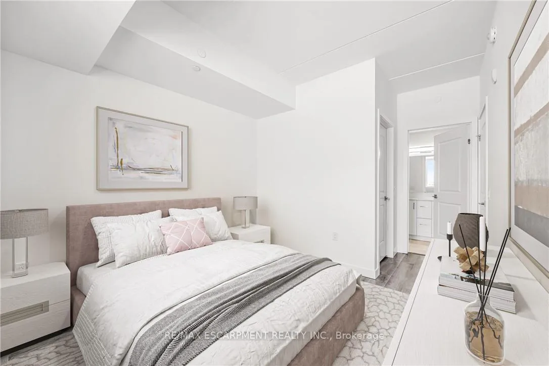 Photo 12 of Unit 301, 7549A Kalar Road, Niagara Falls, Brown — HOMEH