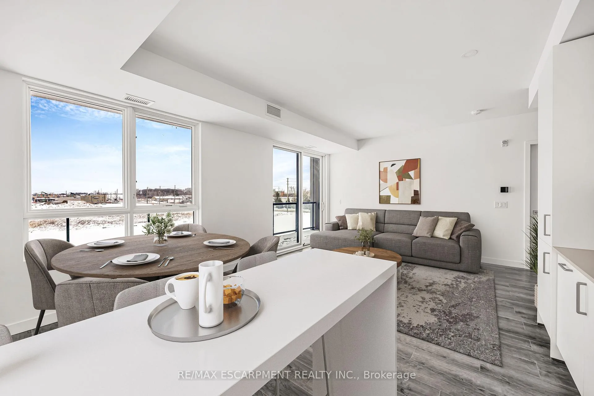 Photo 19 of Unit 301, 7549A Kalar Road, Niagara Falls, Brown — HOMEH