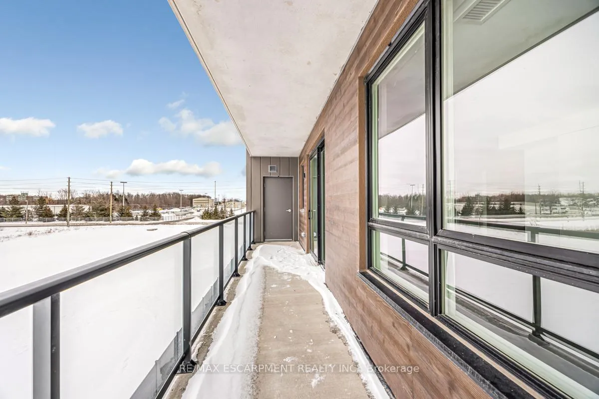 Photo 26 of Unit 301, 7549A Kalar Road, Niagara Falls, Brown — HOMEH