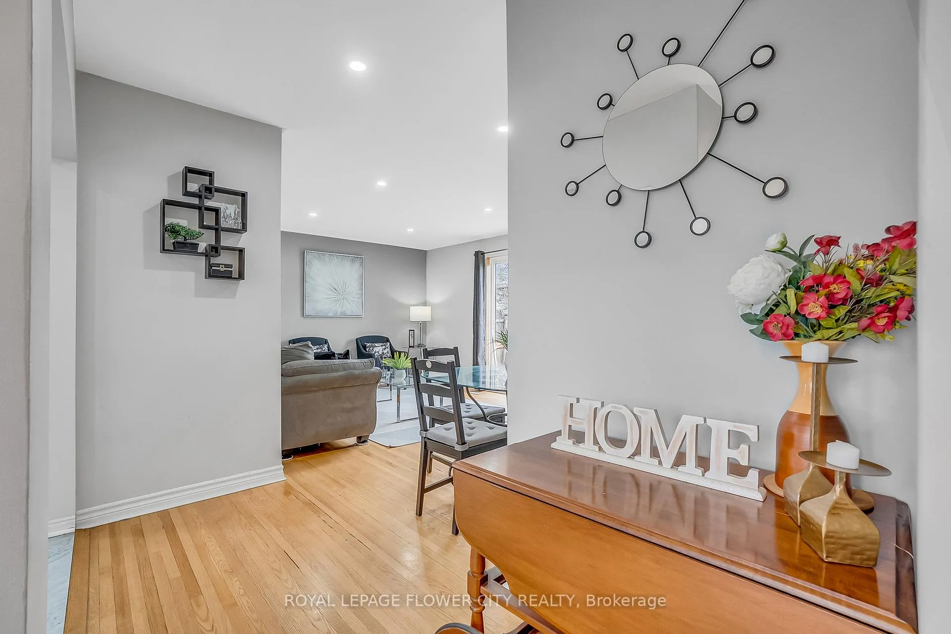 Photo 5 of 611 Harriet Street, Whitby, Downtown Whitby — HOMEH