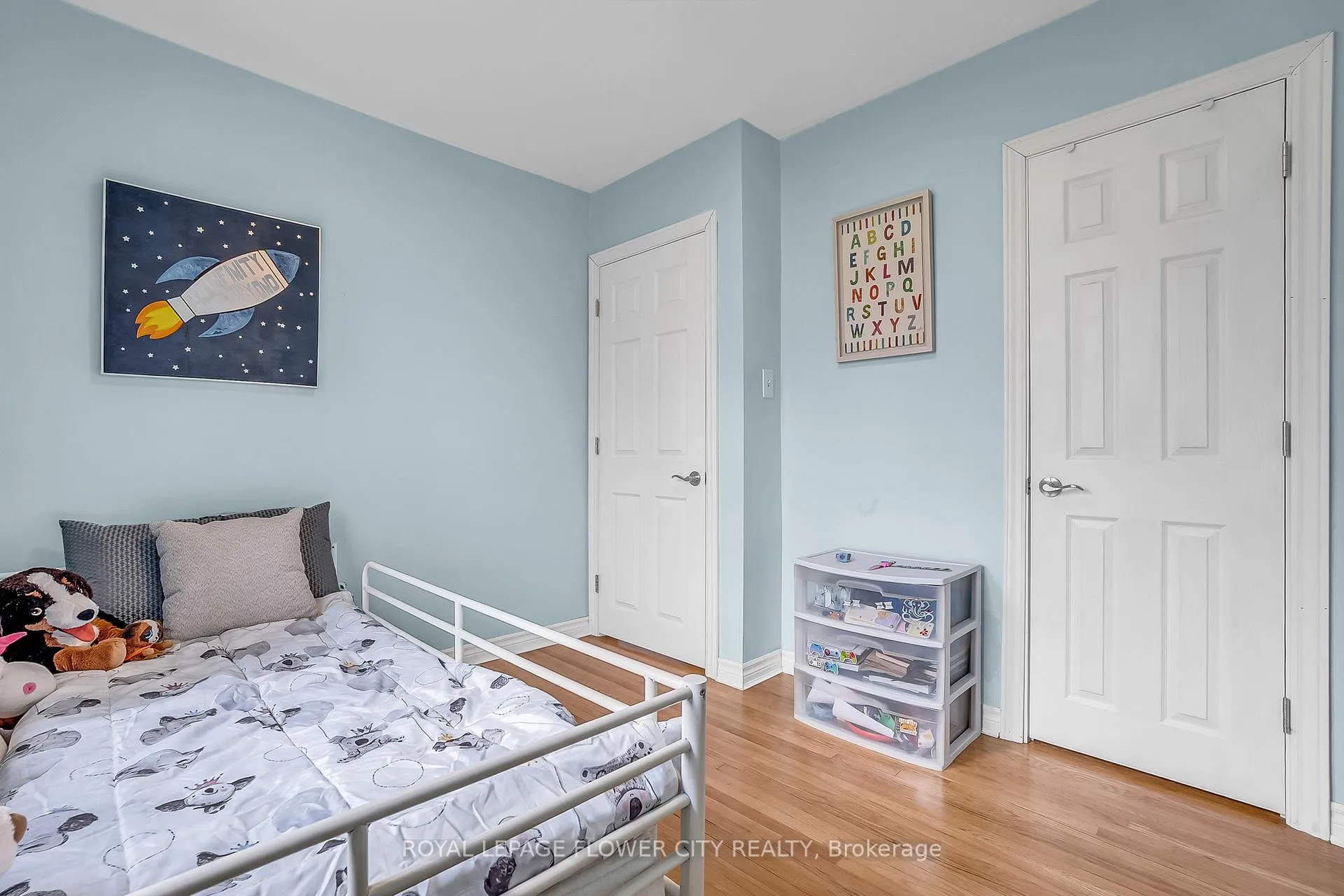 Photo 24 of 611 Harriet Street, Whitby, Downtown Whitby — HOMEH