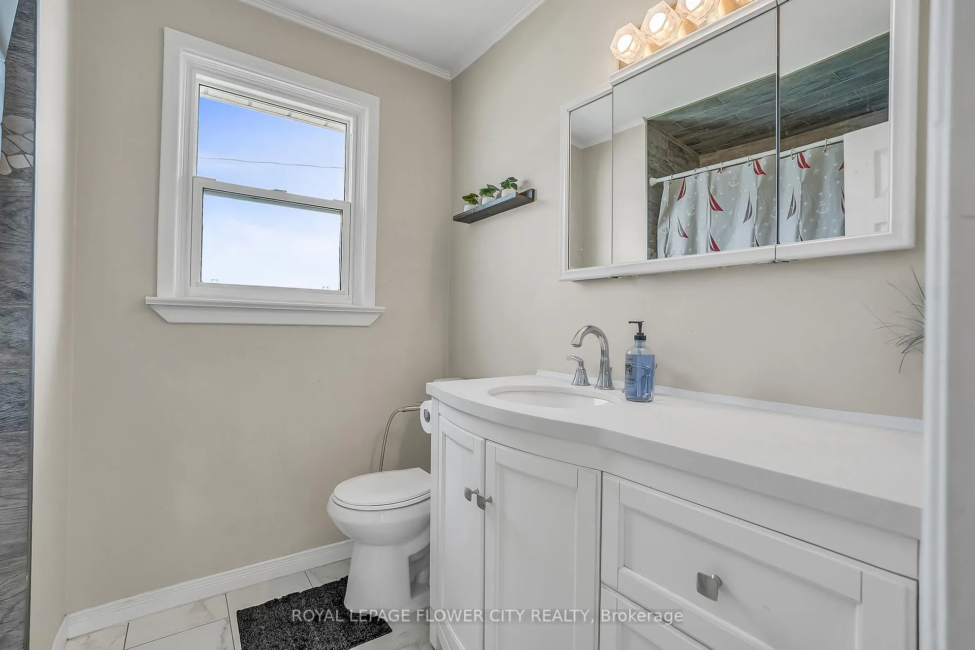 Photo 28 of 611 Harriet Street, Whitby, Downtown Whitby — HOMEH