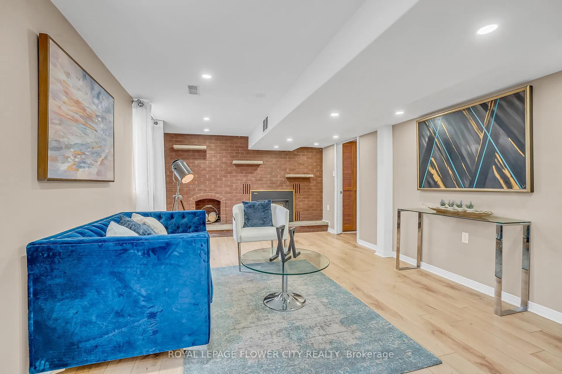 Photo 34 of 611 Harriet Street, Whitby, Downtown Whitby — HOMEH