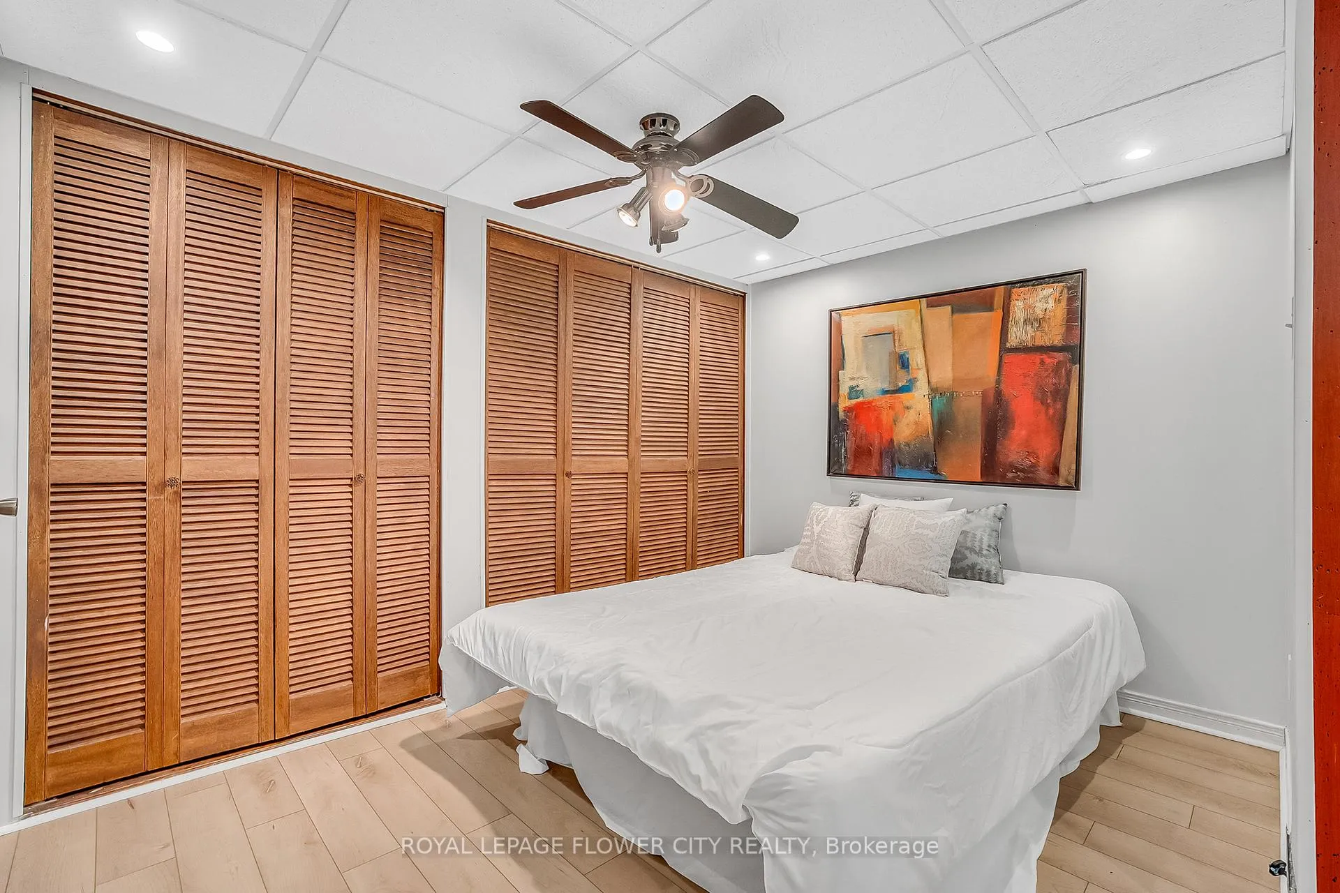 Photo 38 of 611 Harriet Street, Whitby, Downtown Whitby — HOMEH