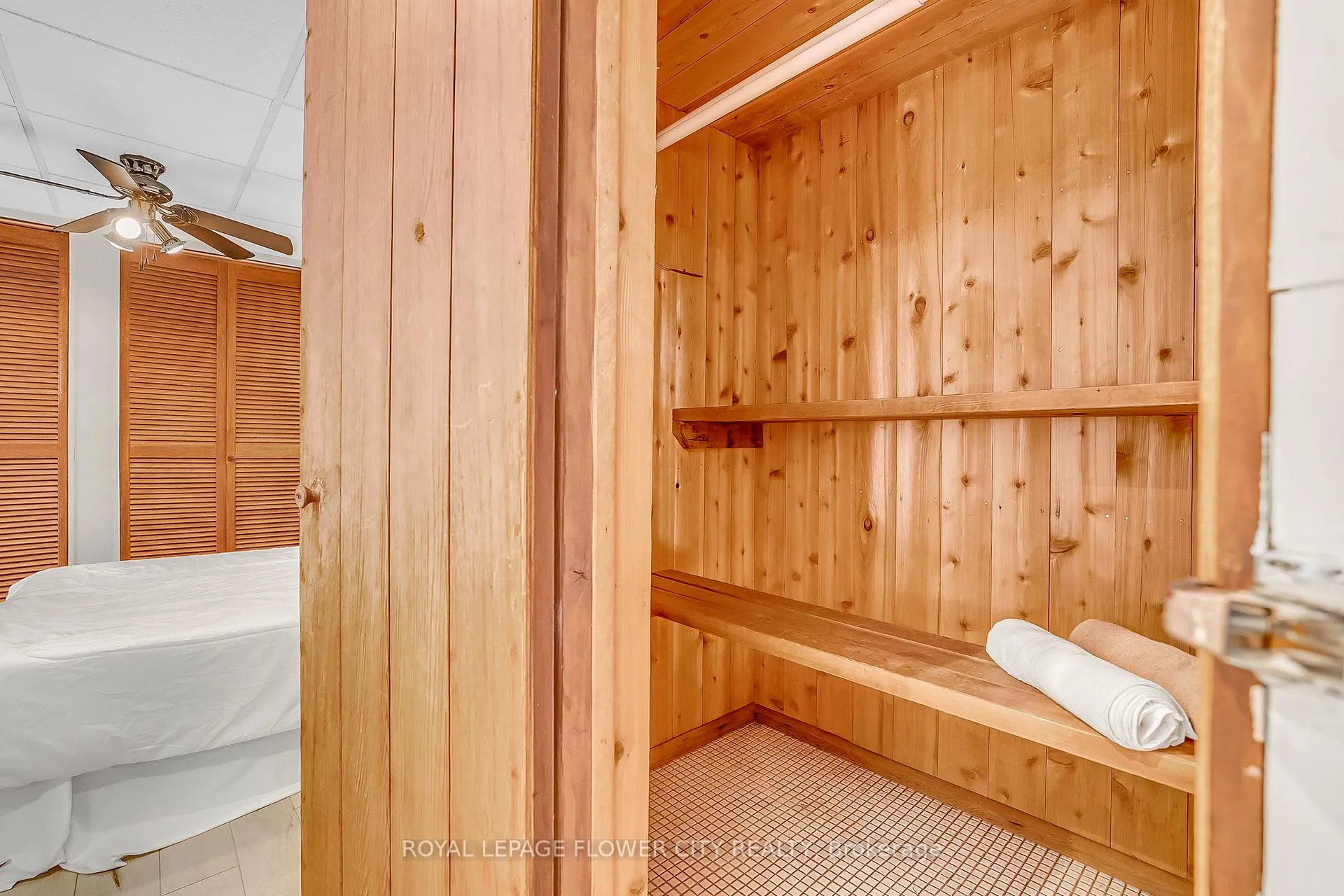 Photo 40 of 611 Harriet Street, Whitby, Downtown Whitby — HOMEH