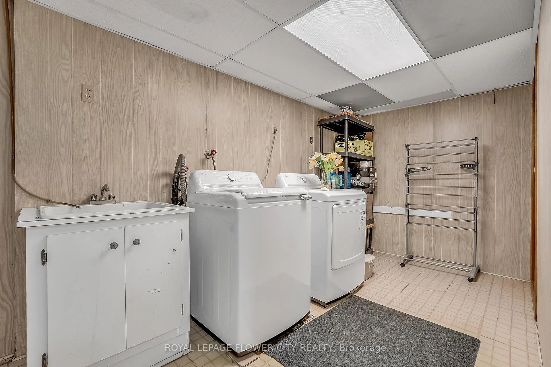 Photo 43 of 611 Harriet Street, Whitby, Downtown Whitby — HOMEH