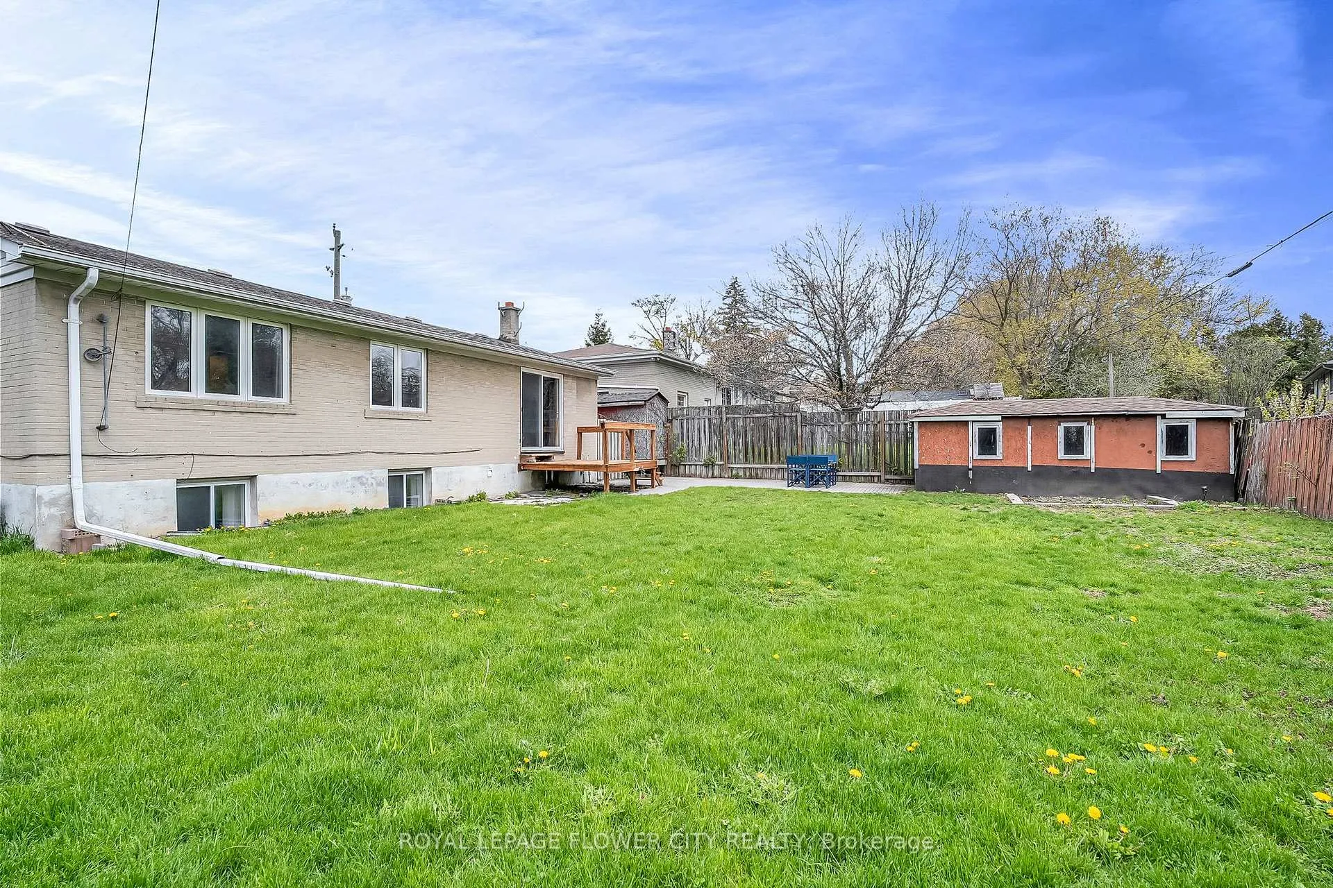 Photo 48 of 611 Harriet Street, Whitby, Downtown Whitby — HOMEH