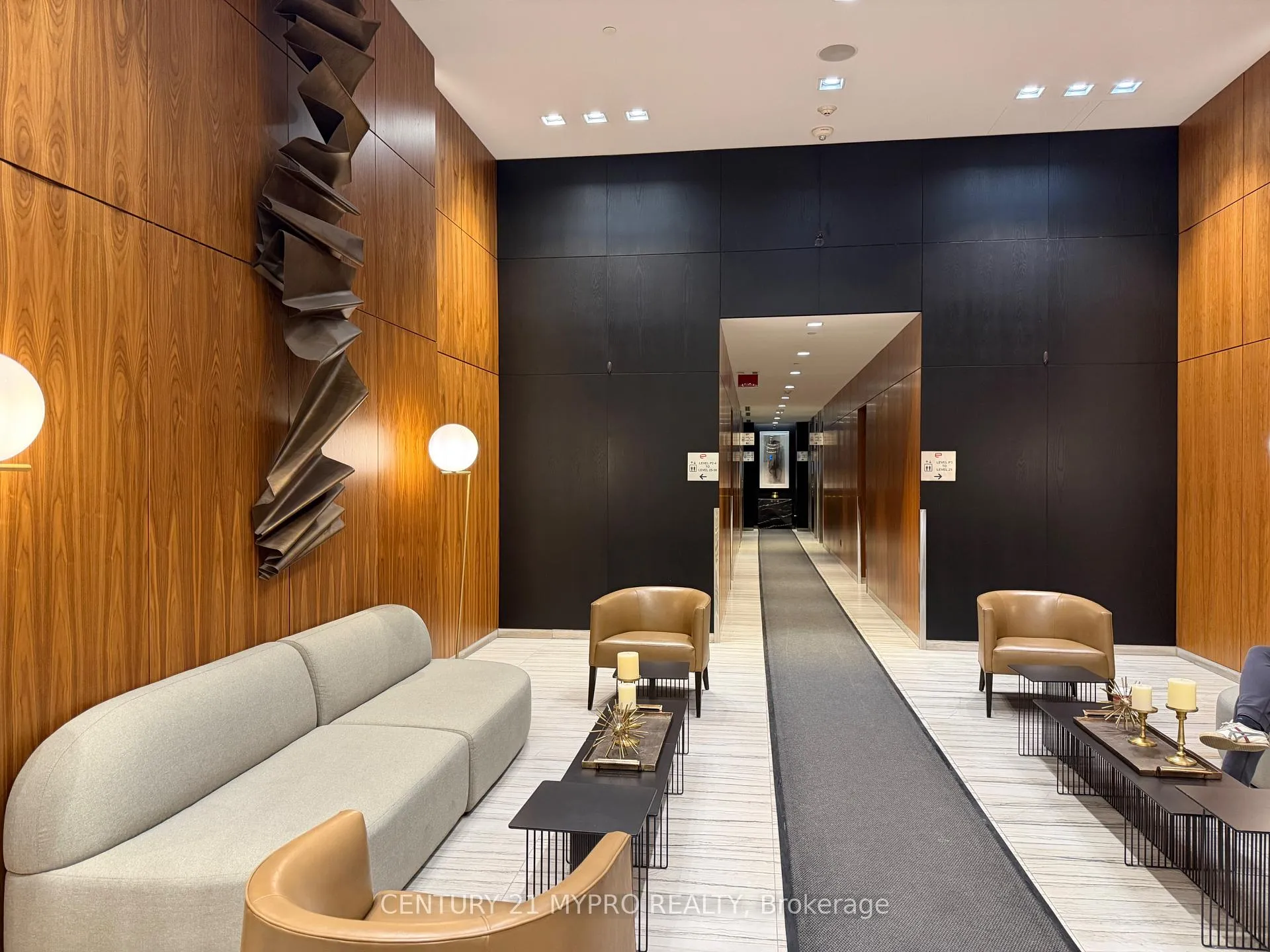 Photo 12 of Unit 1702, 8 Eglinton Avenue E, Toronto, Mount Pleasant West — HOMEH