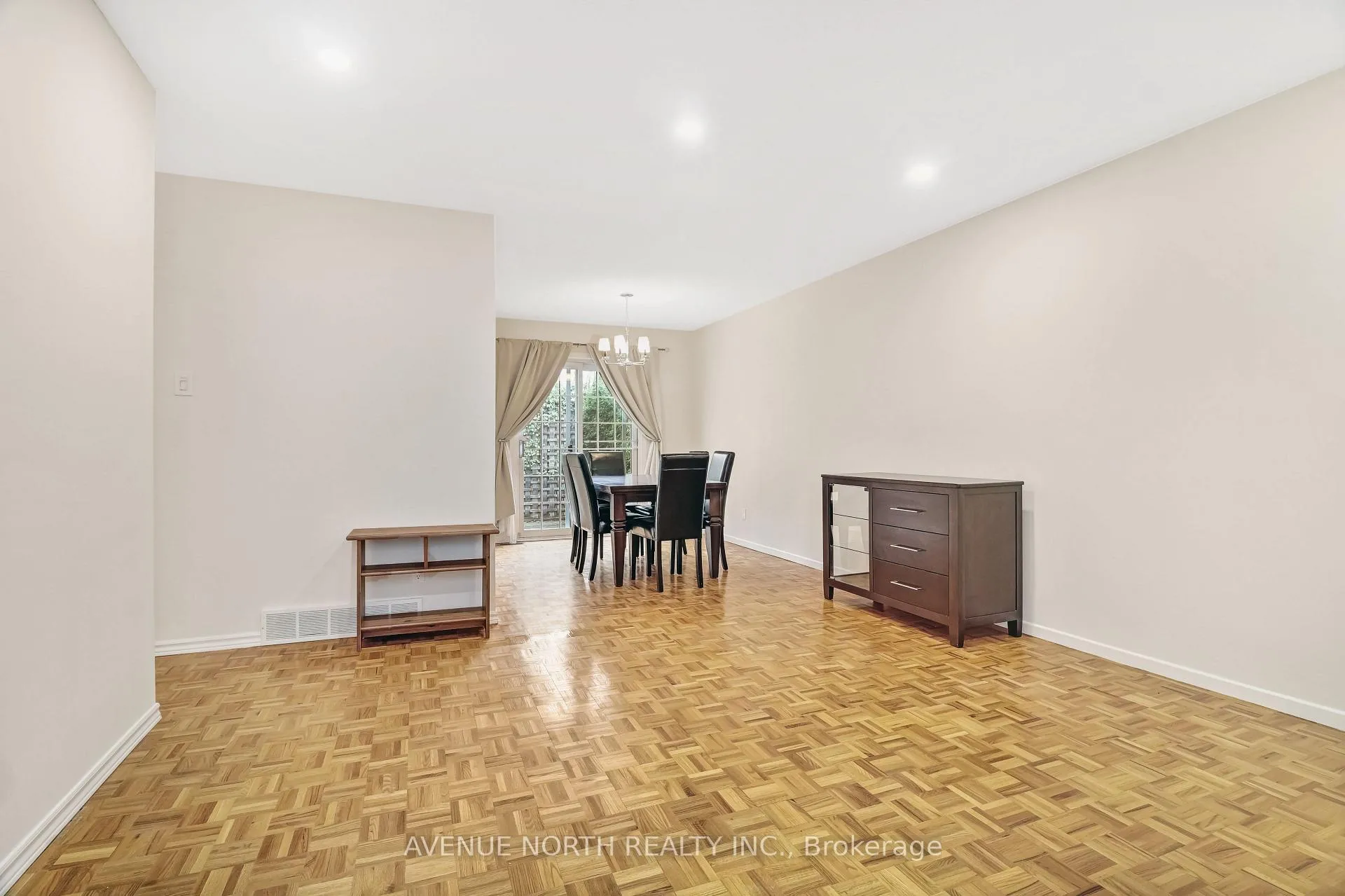 Photo 3 of Unit A, 1420 Matheson Road, Ottawa, Carson Grove — HOMEH