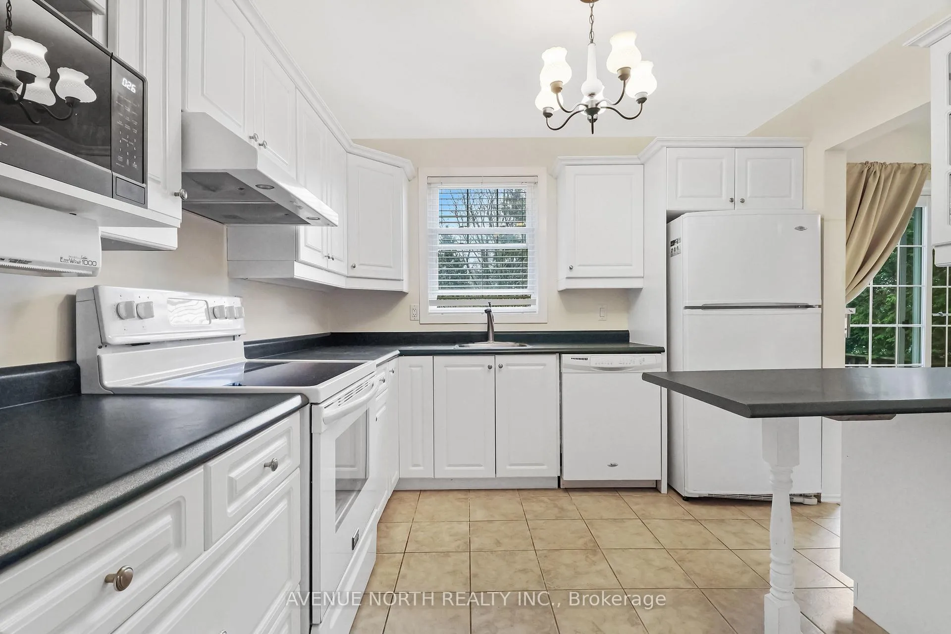 Photo 4 of Unit A, 1420 Matheson Road, Ottawa, Carson Grove — HOMEH