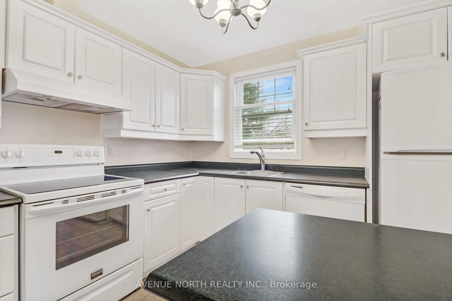 Photo 6 of Unit A, 1420 Matheson Road, Ottawa, Carson Grove — HOMEH