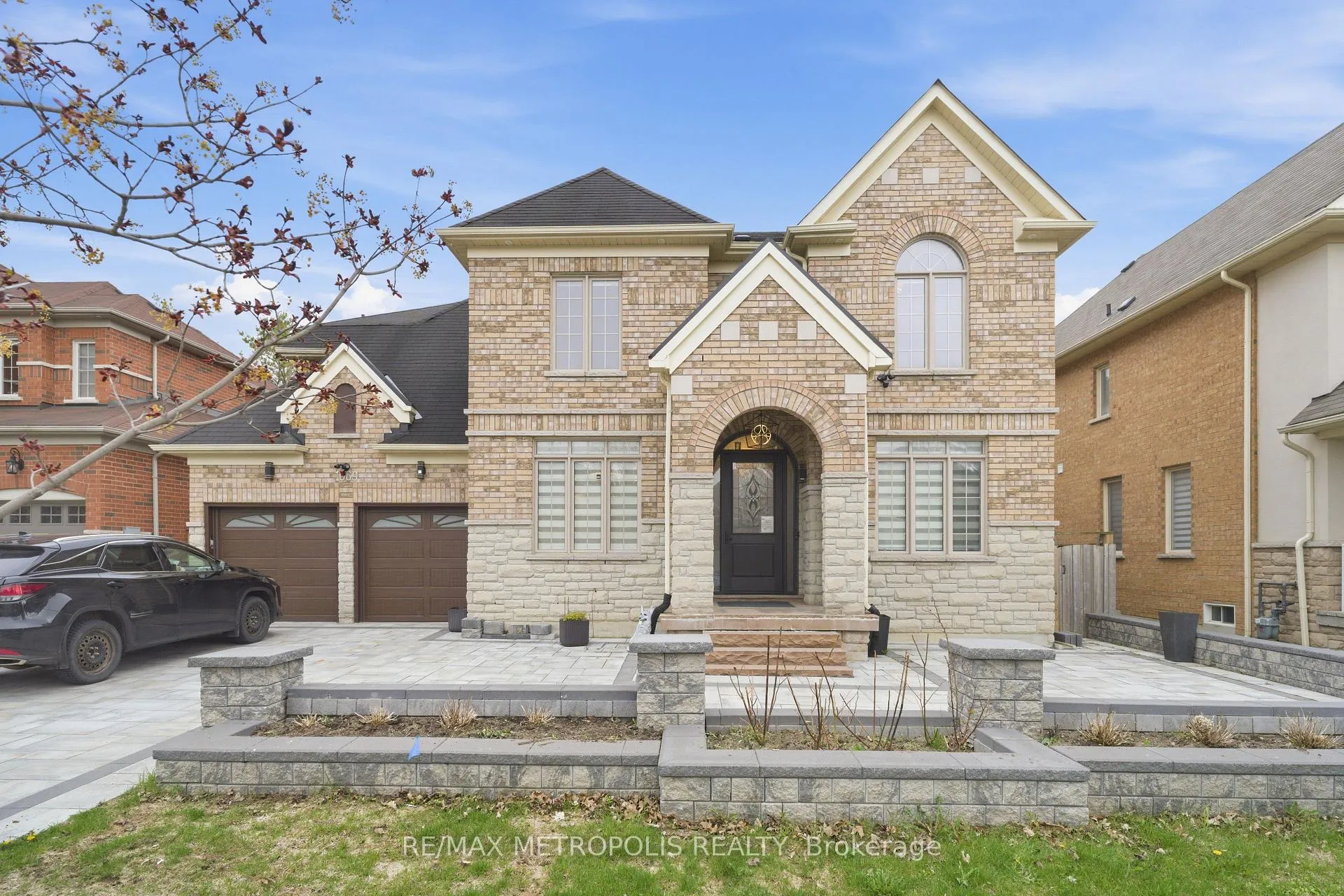 Front of 1069 Nellie Little Crescent