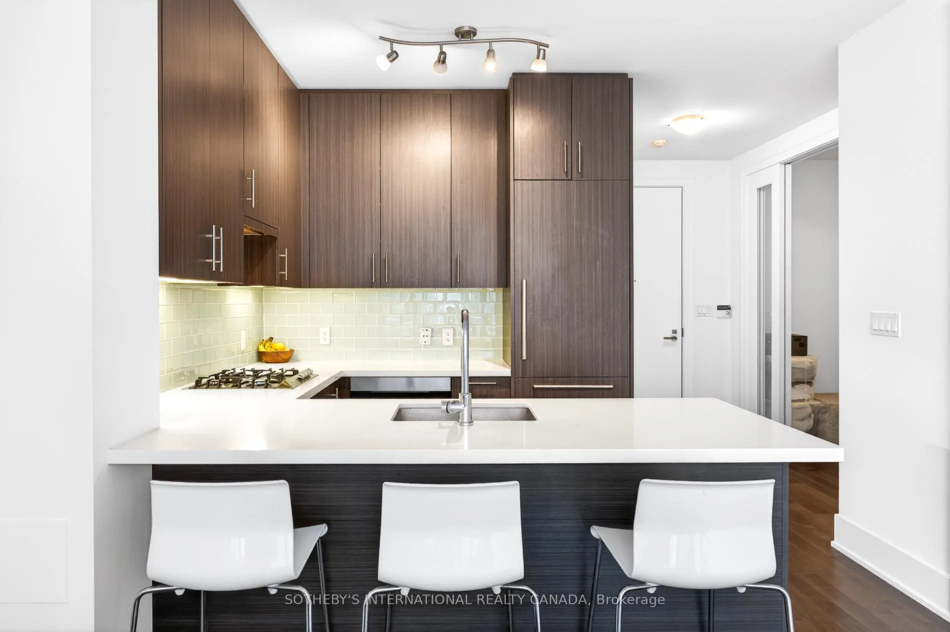 Photo 9 of Unit 816, 39 Queens Quay E, Toronto, Waterfront Communities — HOMEH