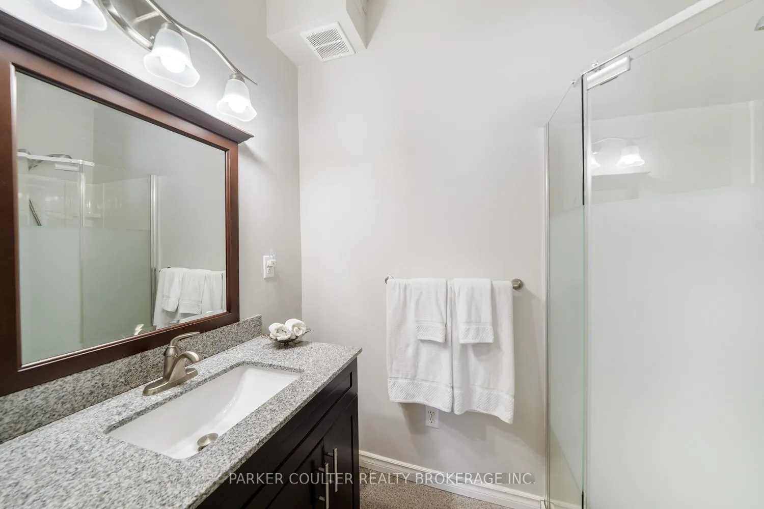Photo 19 of 2189 & 2193 Concession 4 Road, Ramara, Brechin — HOMEH