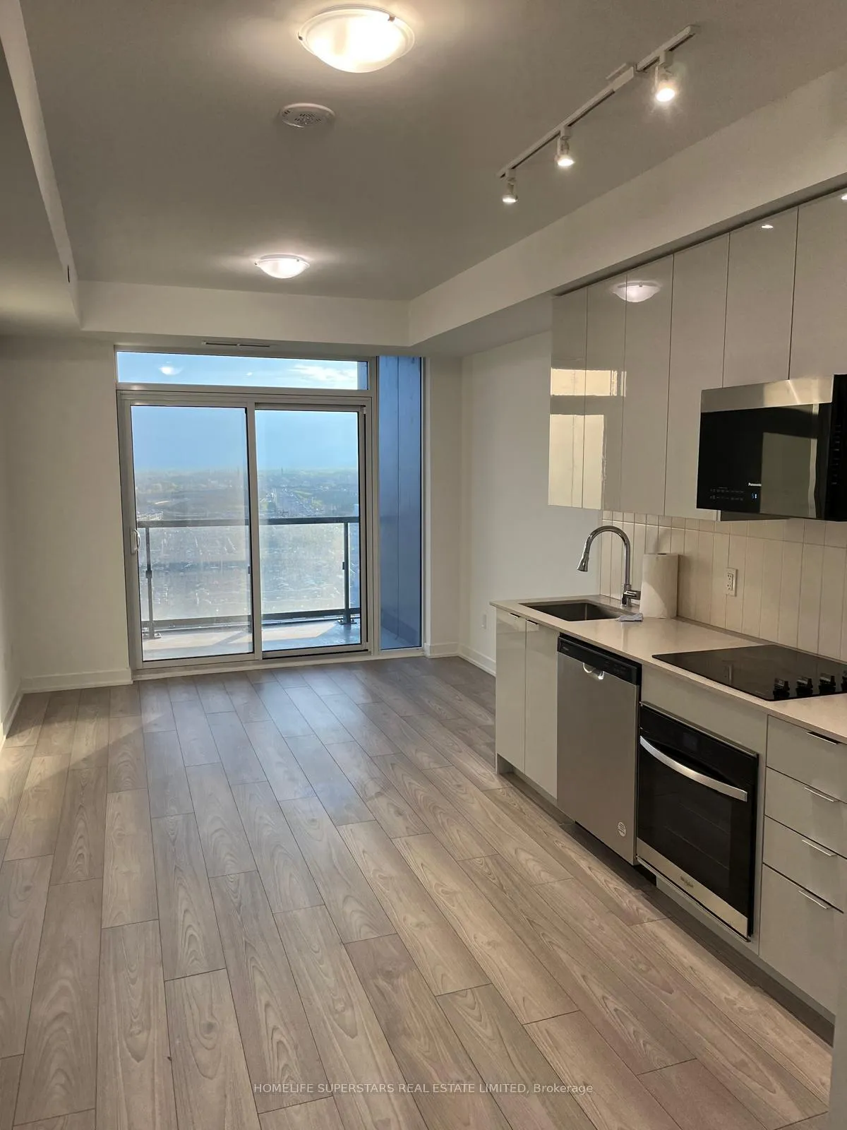 Photo 2 of Unit 1912, 10 Abeja Street, Vaughan, Concord — HOMEH