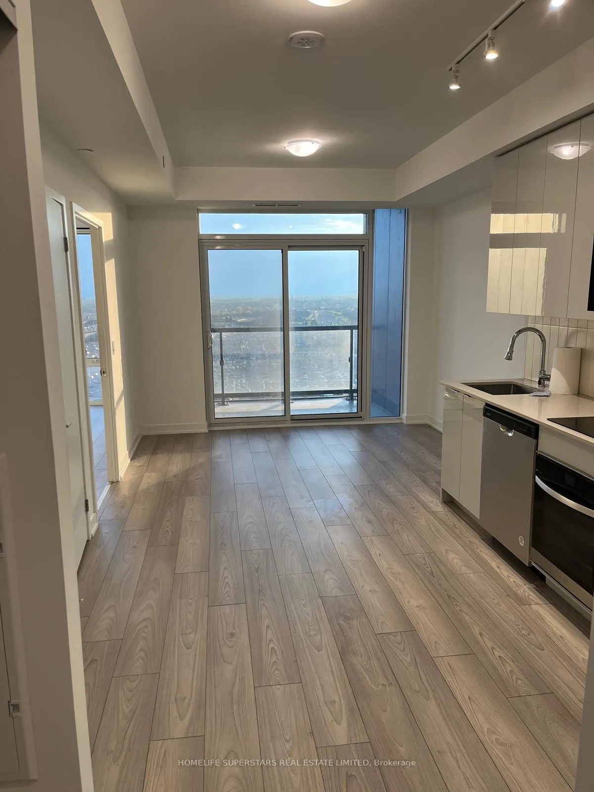 Photo 12 of Unit 1912, 10 Abeja Street, Vaughan, Concord — HOMEH